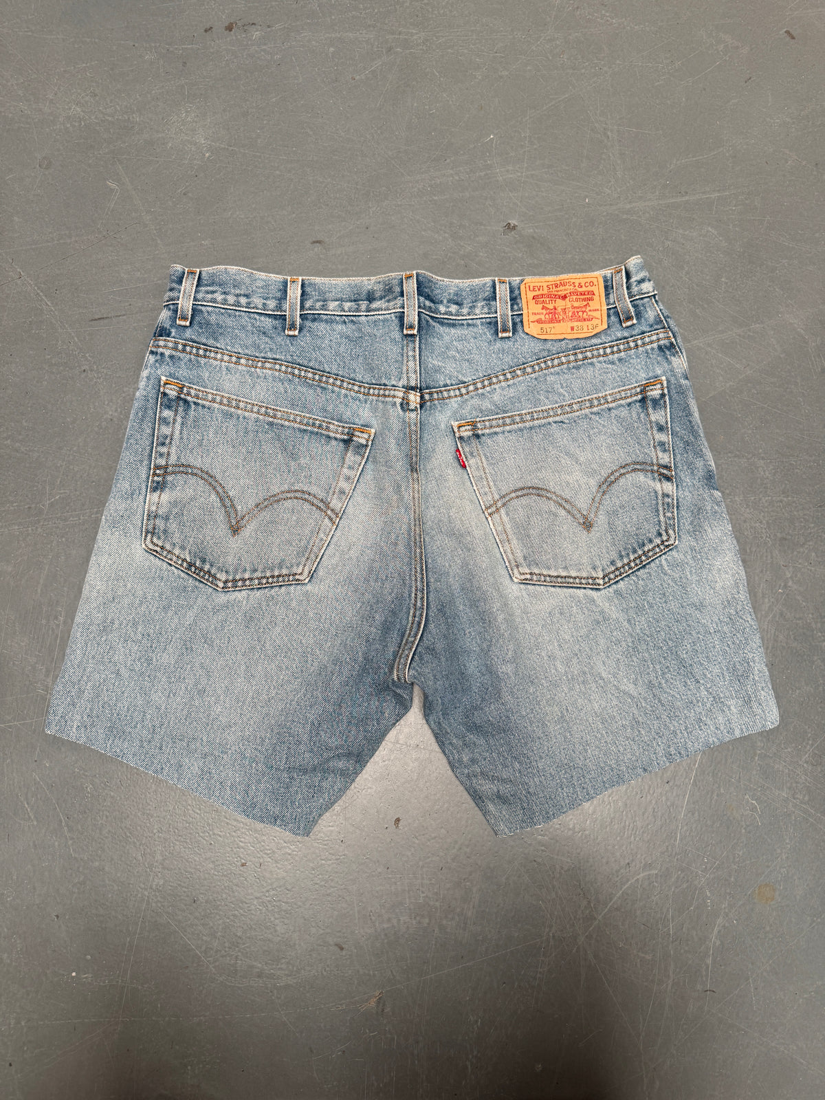 Vintage Levis Cut Off Denim Shorts - 90s Made - W 36 - SH1170