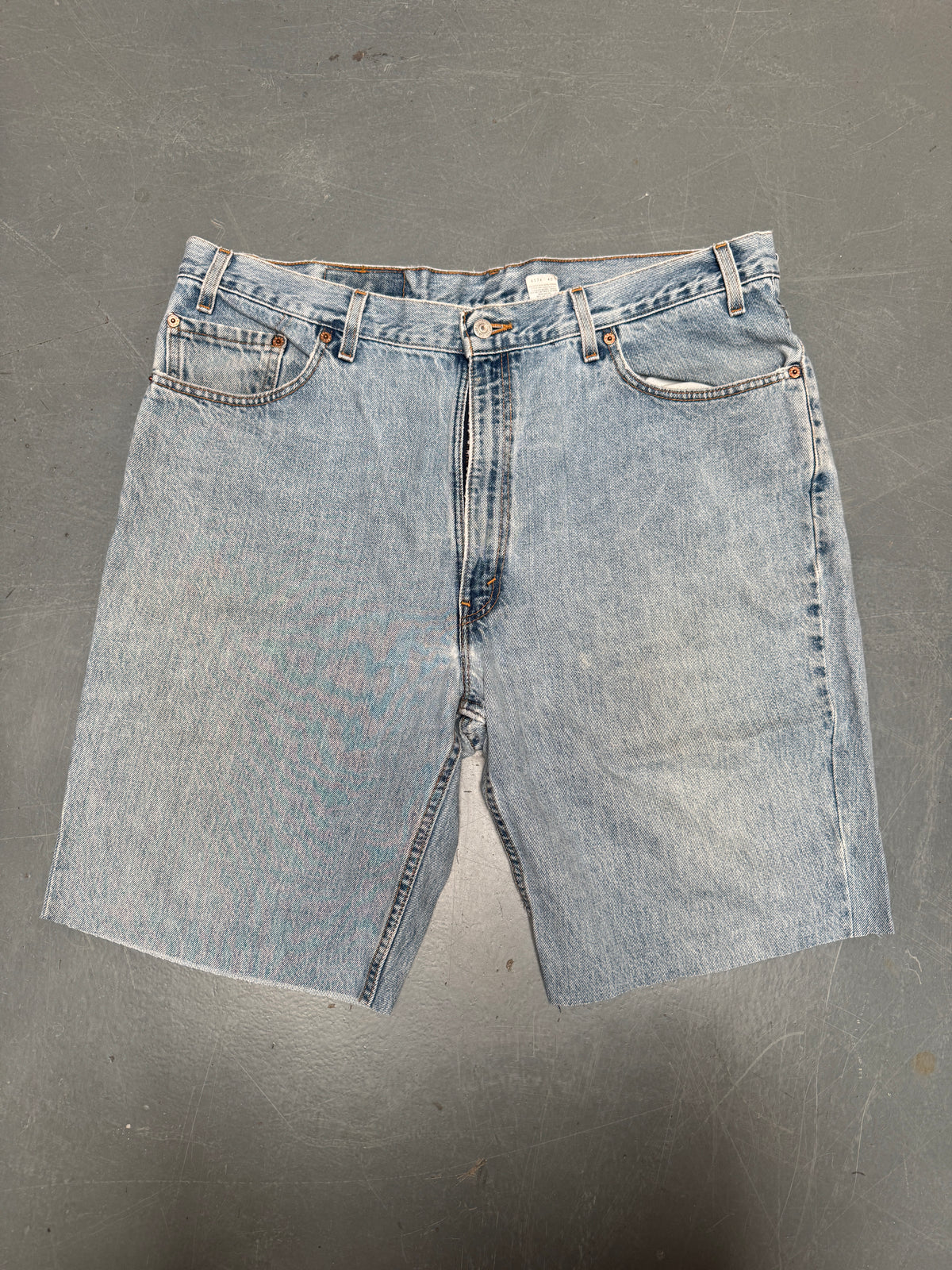 Vintage Levis Cut Off Denim Shorts - 90s Made - W 40 - SH1174