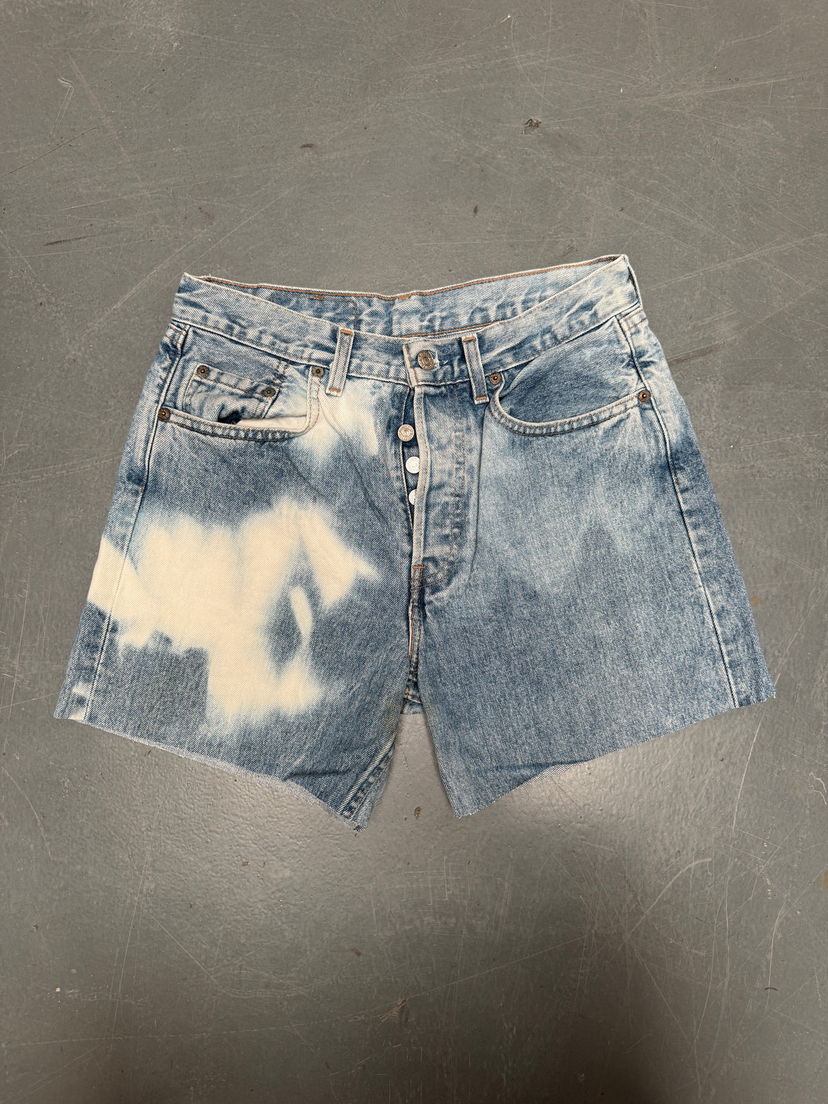 Vintage Levis Cut Off Denim Shorts - 90s Made - W 28 - SH1176