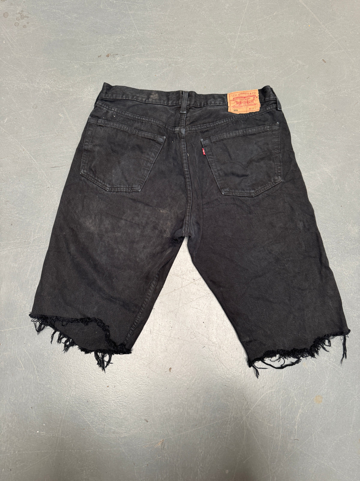 Vintage Levis Cut Off Denim Shorts - 90s Made - W 34 - SH1177
