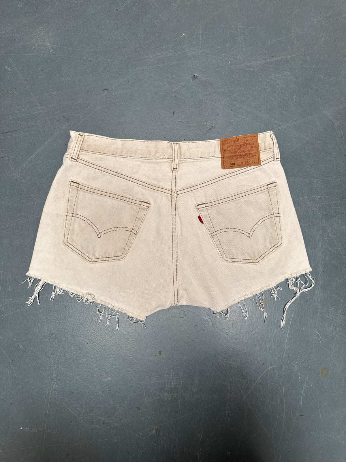 Vintage Levis Cut Off Denim Shorts - 90s Made - W 32 - SH1187