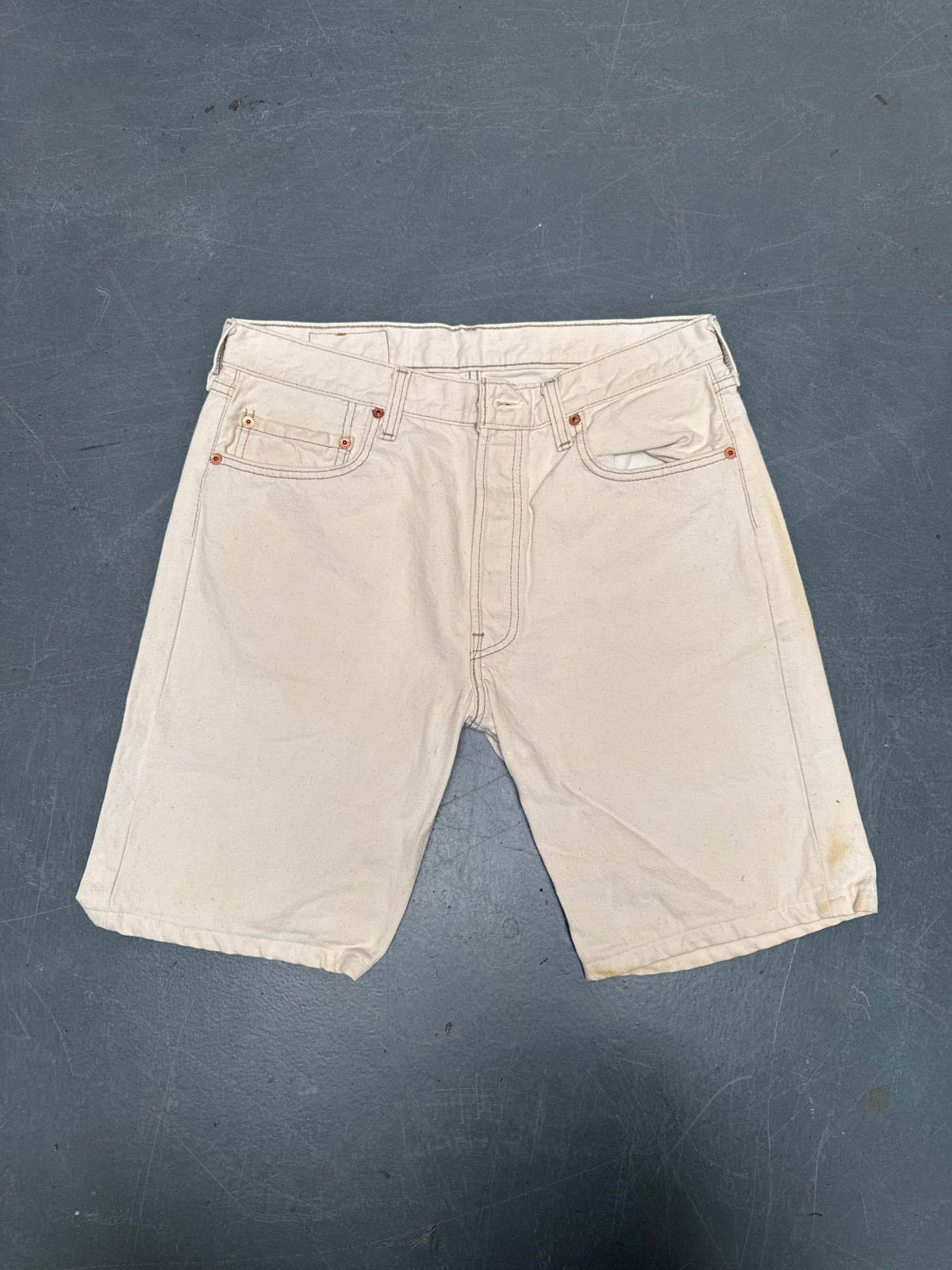 Vintage Levis Cut Off Denim Shorts - 90s Made - W 32 - SH1188