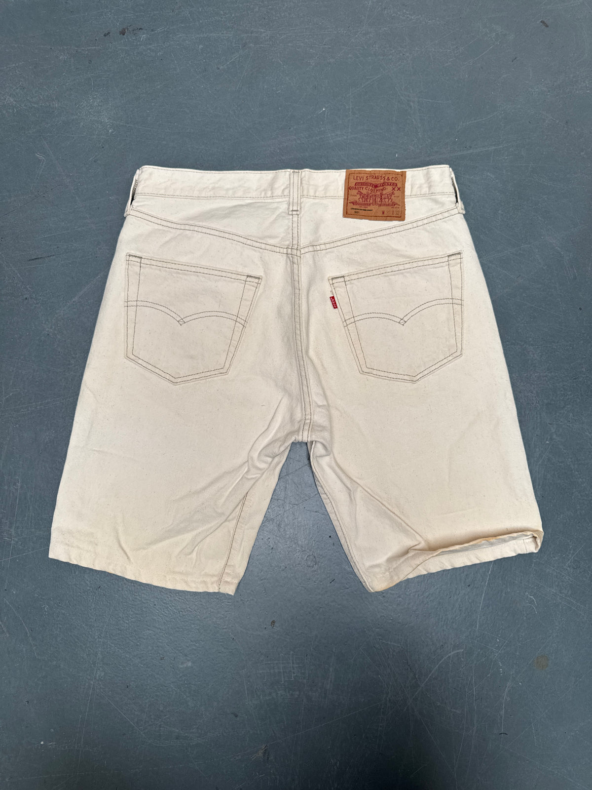 Vintage Levis Cut Off Denim Shorts - 90s Made - W 32 - SH1188