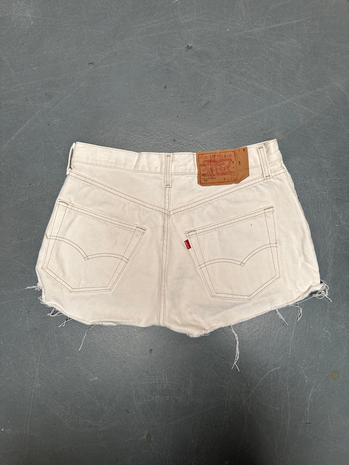 Vintage Levis Cut Off Denim Shorts - 90s Made - W 30 - SH1192