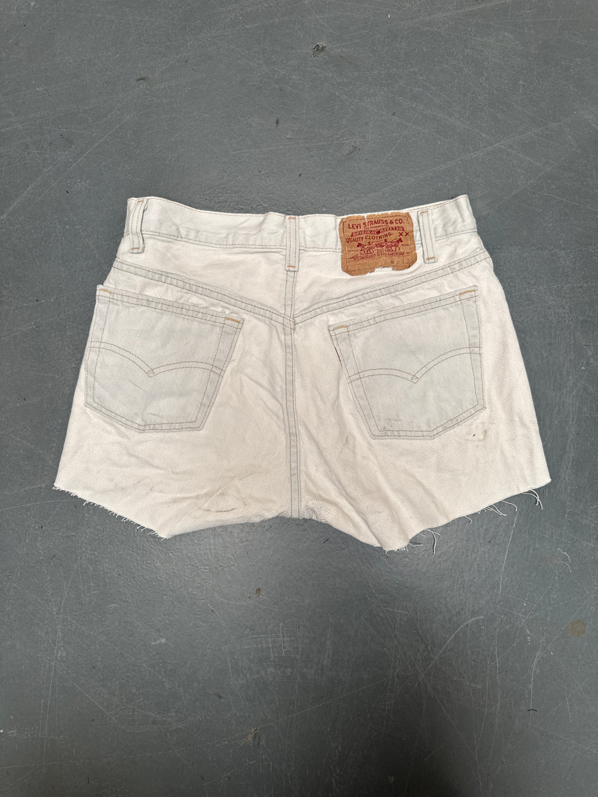 Vintage Levis Cut Off Denim Shorts - 90s Made - W 28 - SH1194