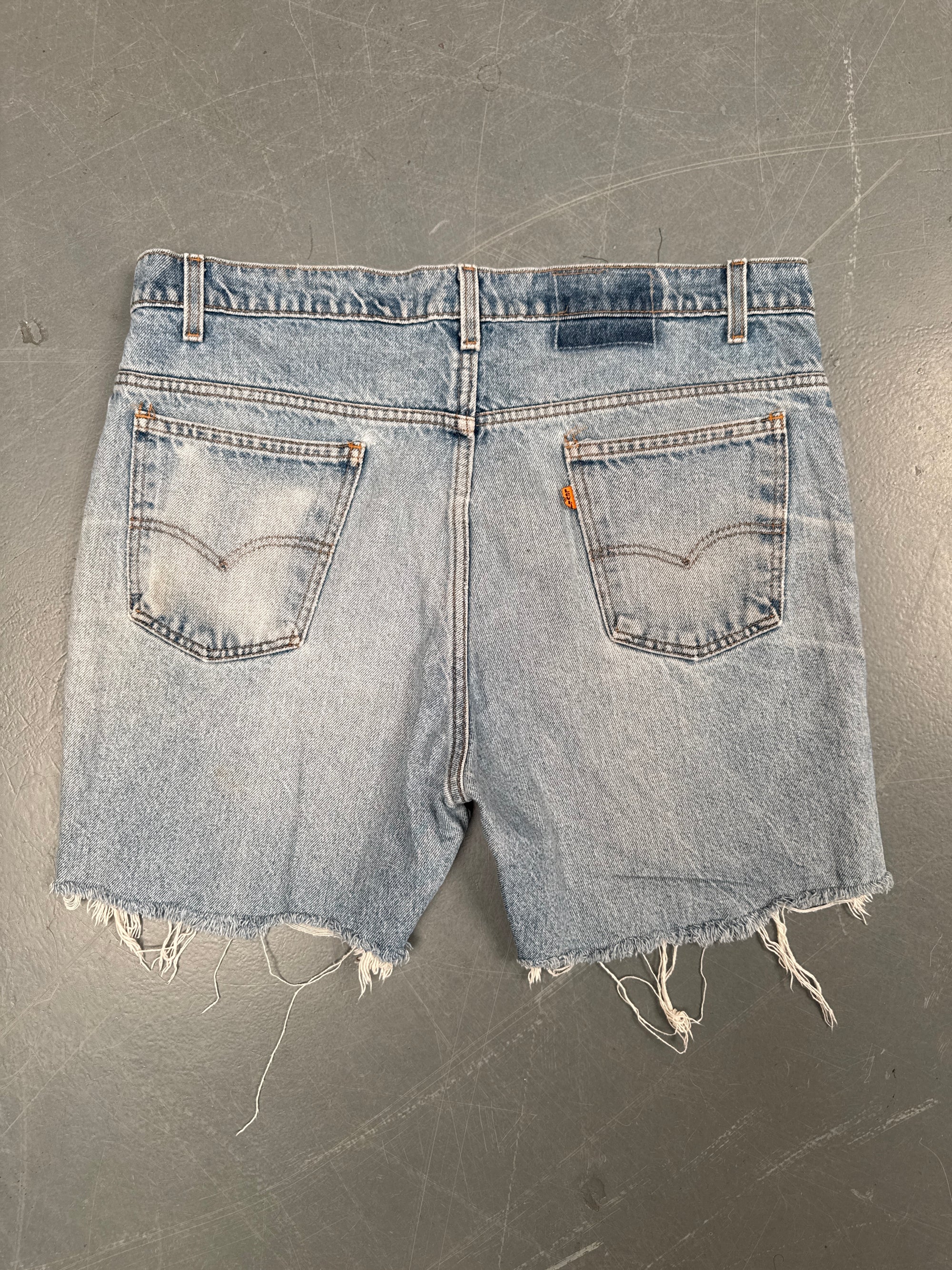 Vintage Ladies Levis Cut Off Denim Shorts - 90s Made - W 38 - SH120