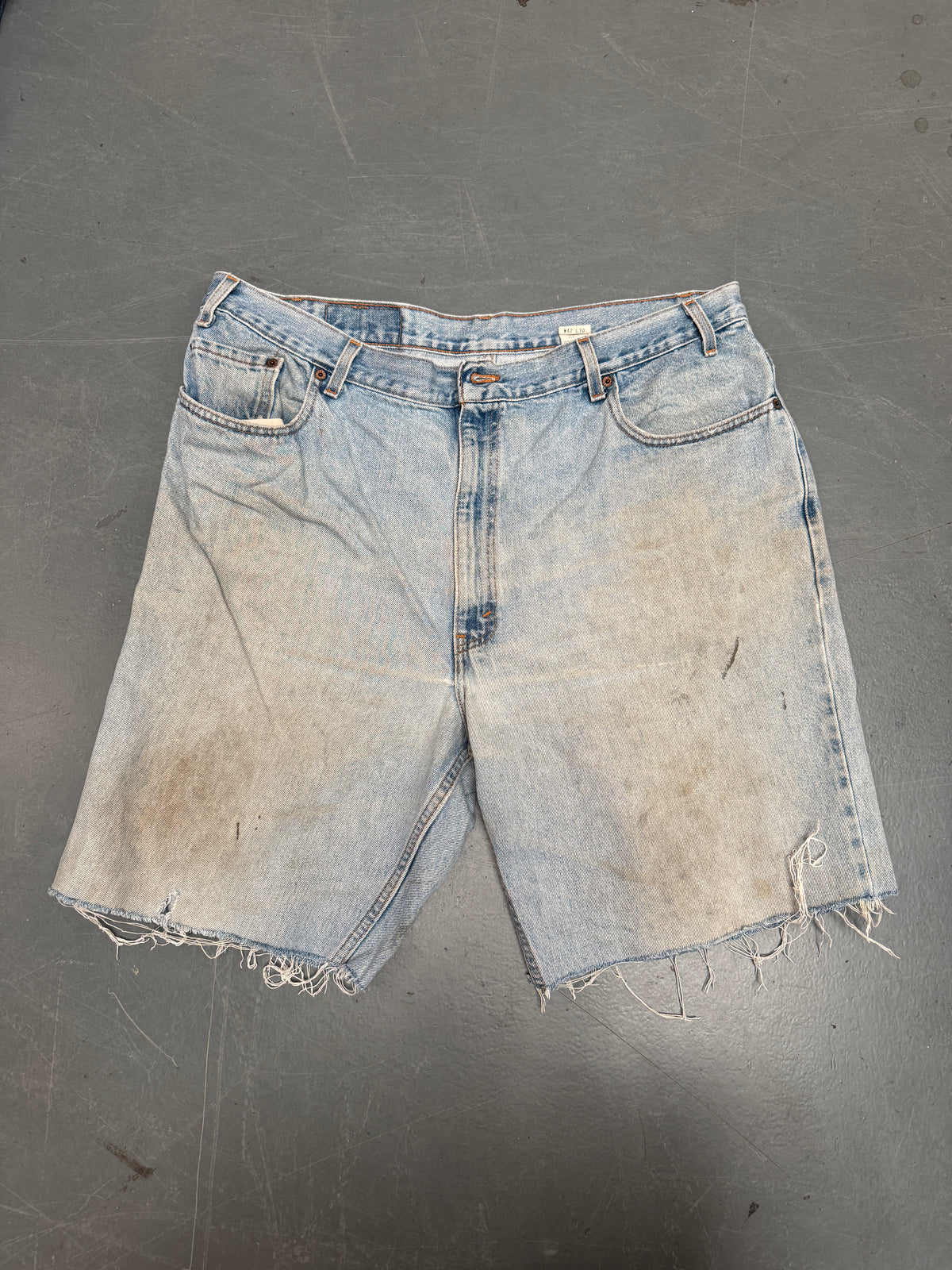 Vintage Levis Cut Off Denim Shorts - 90s Made - W 40 - SH1200