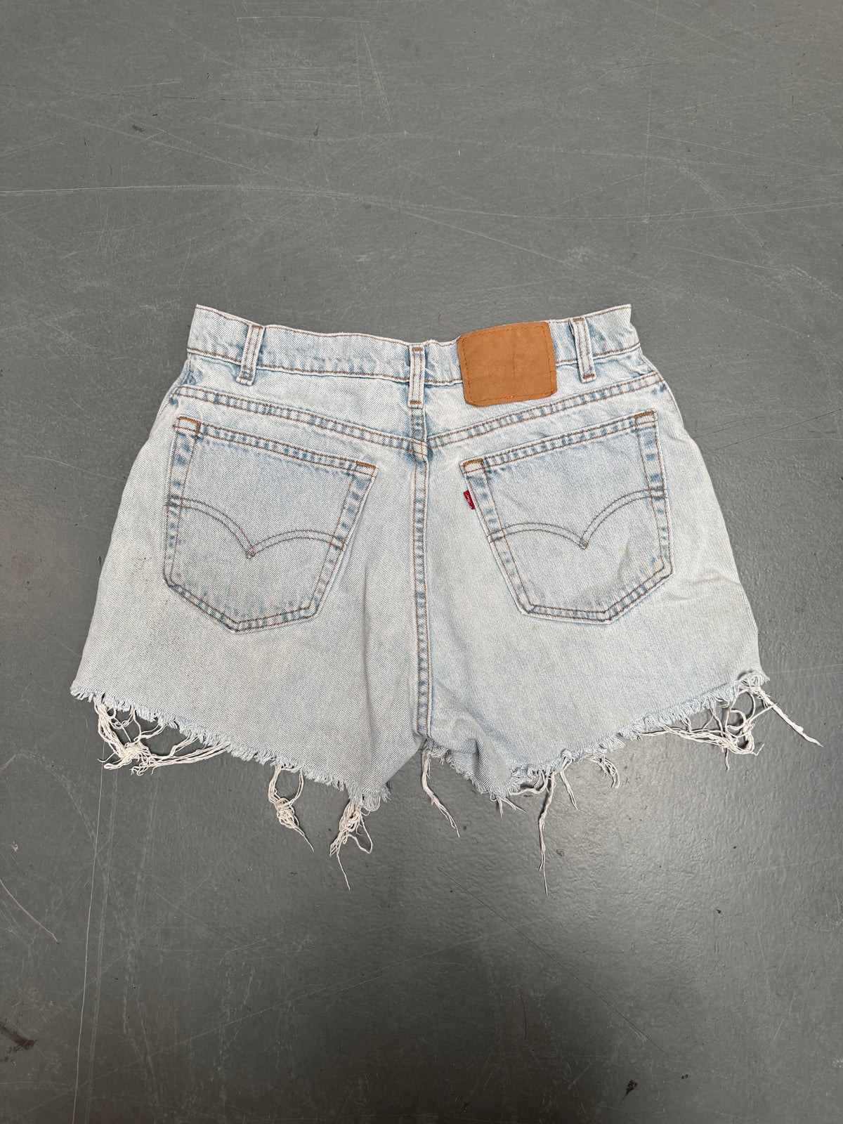 Vintage Levis Cut Off Denim Shorts - 90s Made - W 30 - SH1203