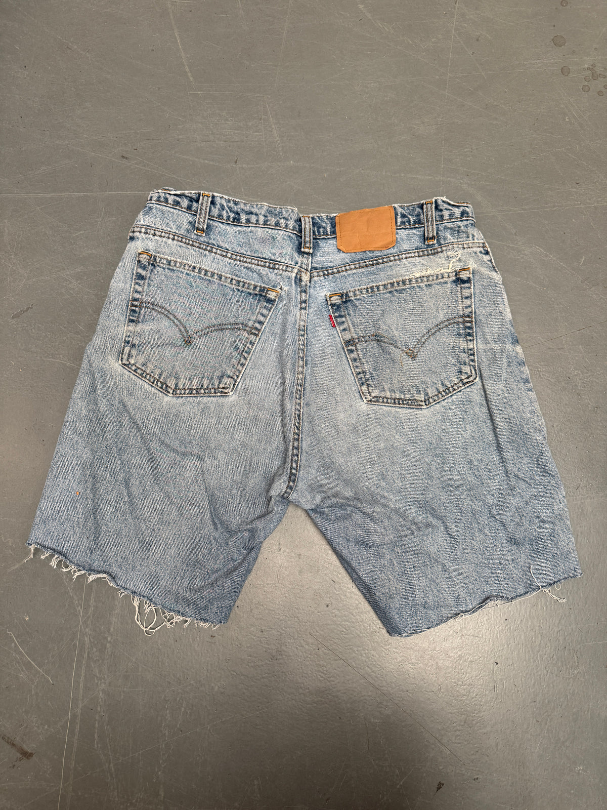 Vintage Levis Cut Off Denim Shorts - 90s Made - W 36 - SH1205