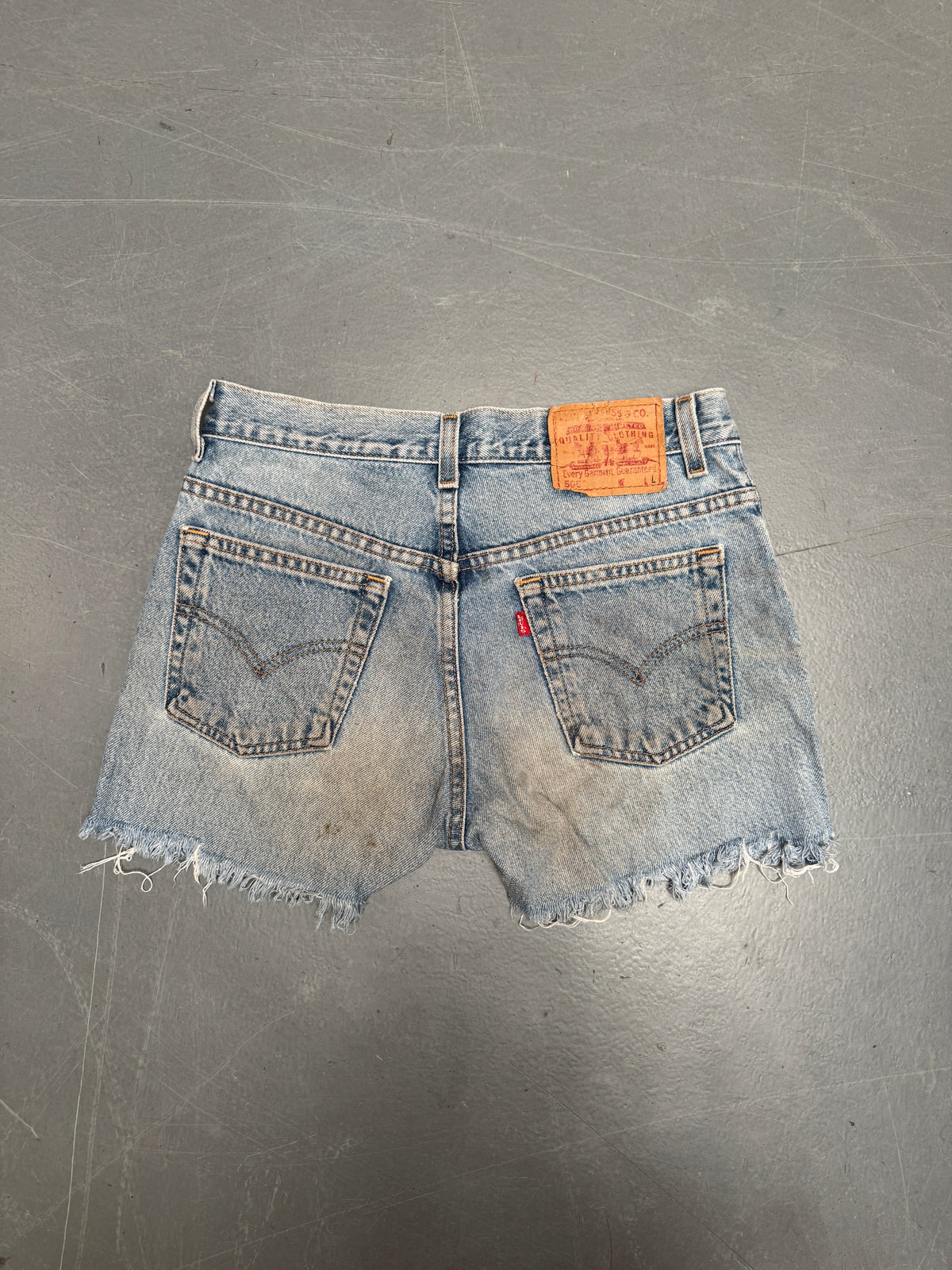 Vintage Levis Cut Off Denim Shorts - 90s Made - W 28 - SH1206