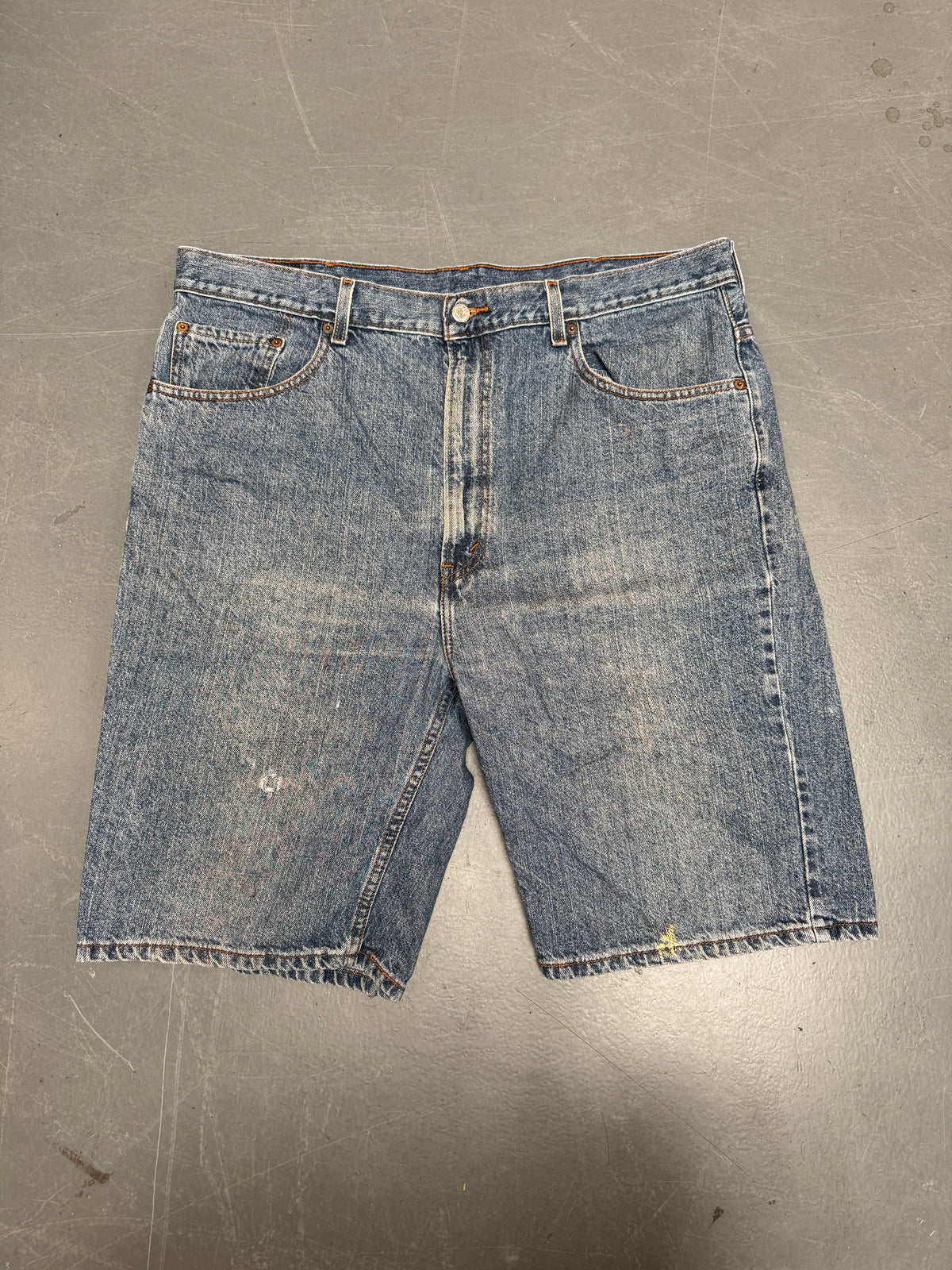 Vintage Levis Cut Off Denim Shorts - 90s Made - W 40 - SH1207