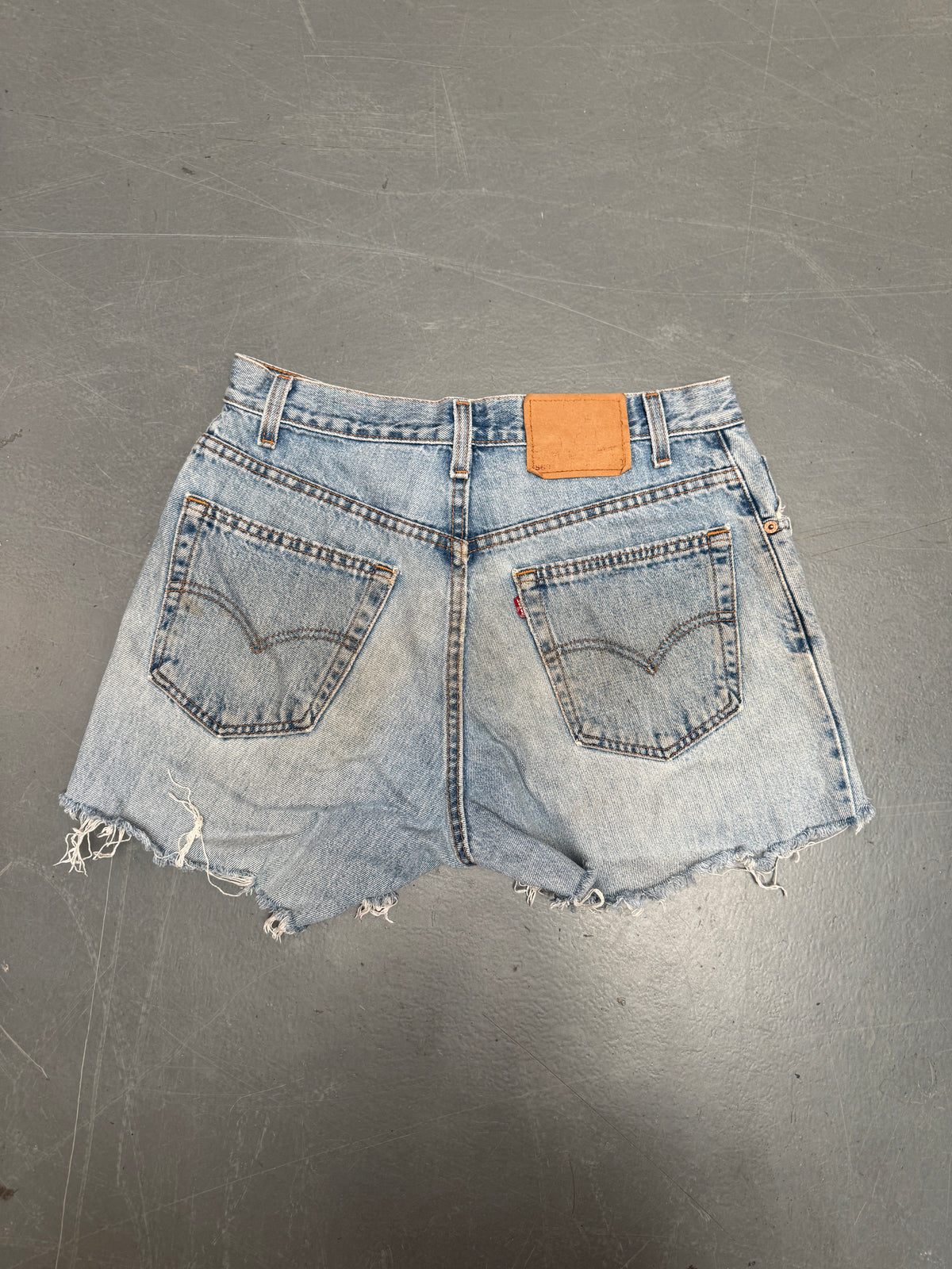 Vintage Levis Cut Off Denim Shorts - 90s Made - W 31 - SH1208