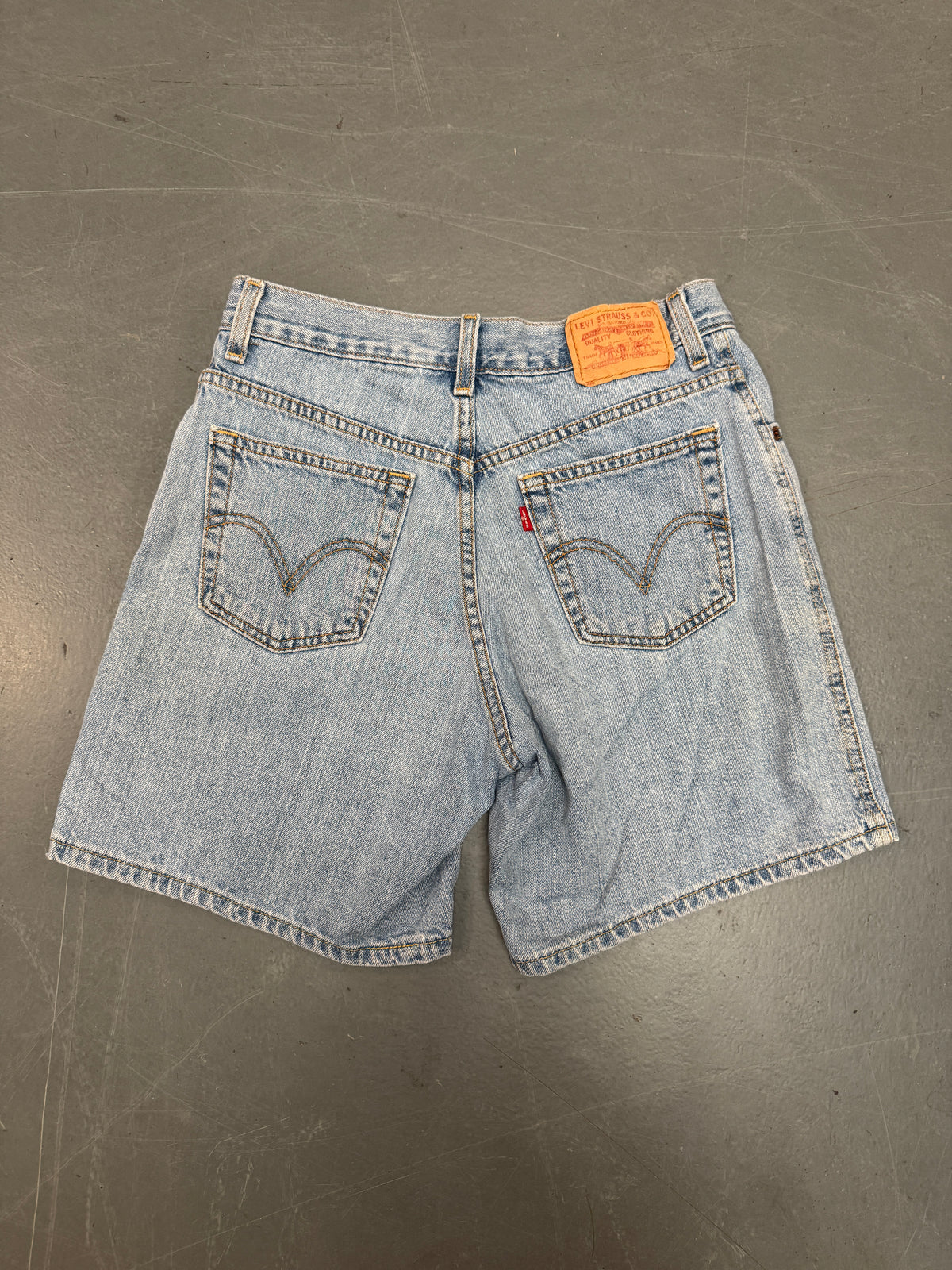 Vintage Levis Cut Off Denim Shorts - 90s Made - W 28 - SH1212