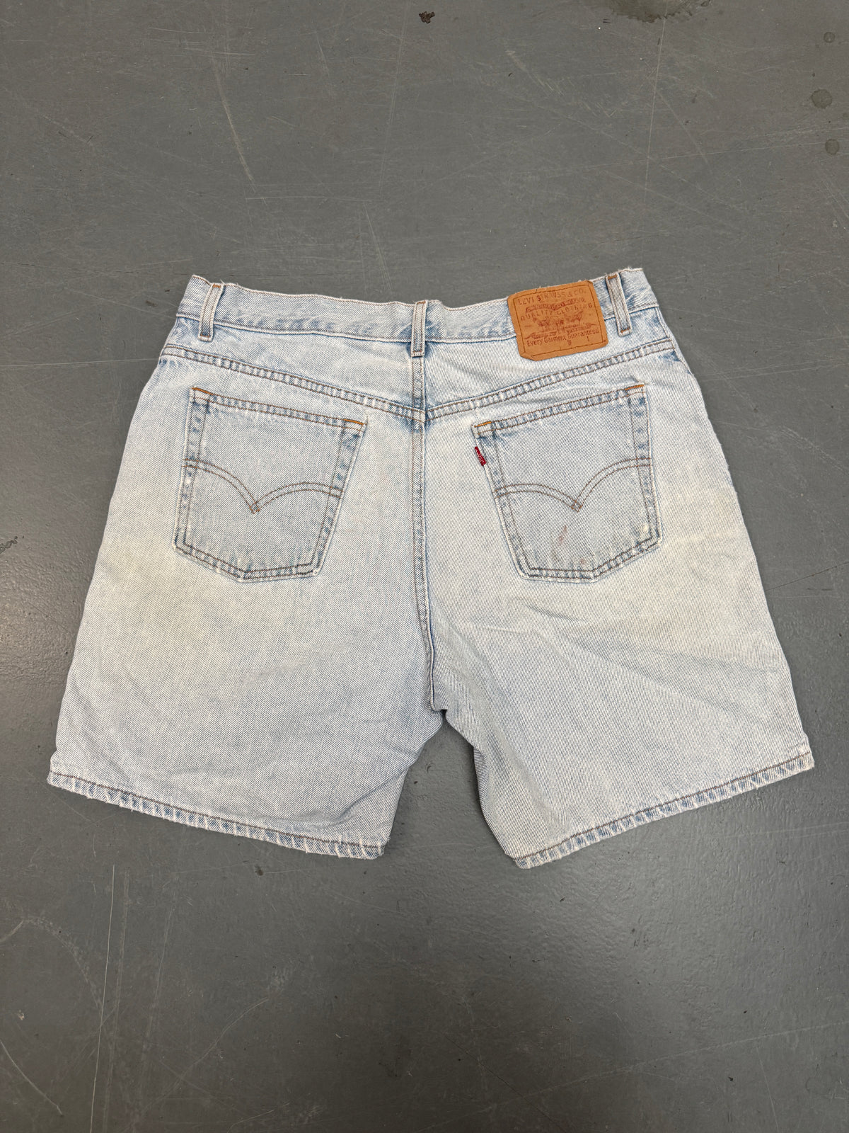 Vintage Levis Cut Off Denim Shorts - 90s Made - W 33 - SH1215