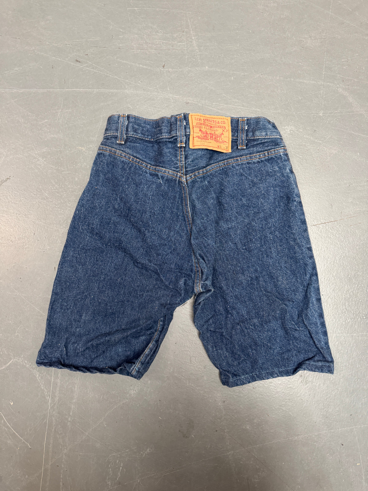 Vintage Levis Cut Off Denim Shorts - 90s Made - W 24 - SH1219