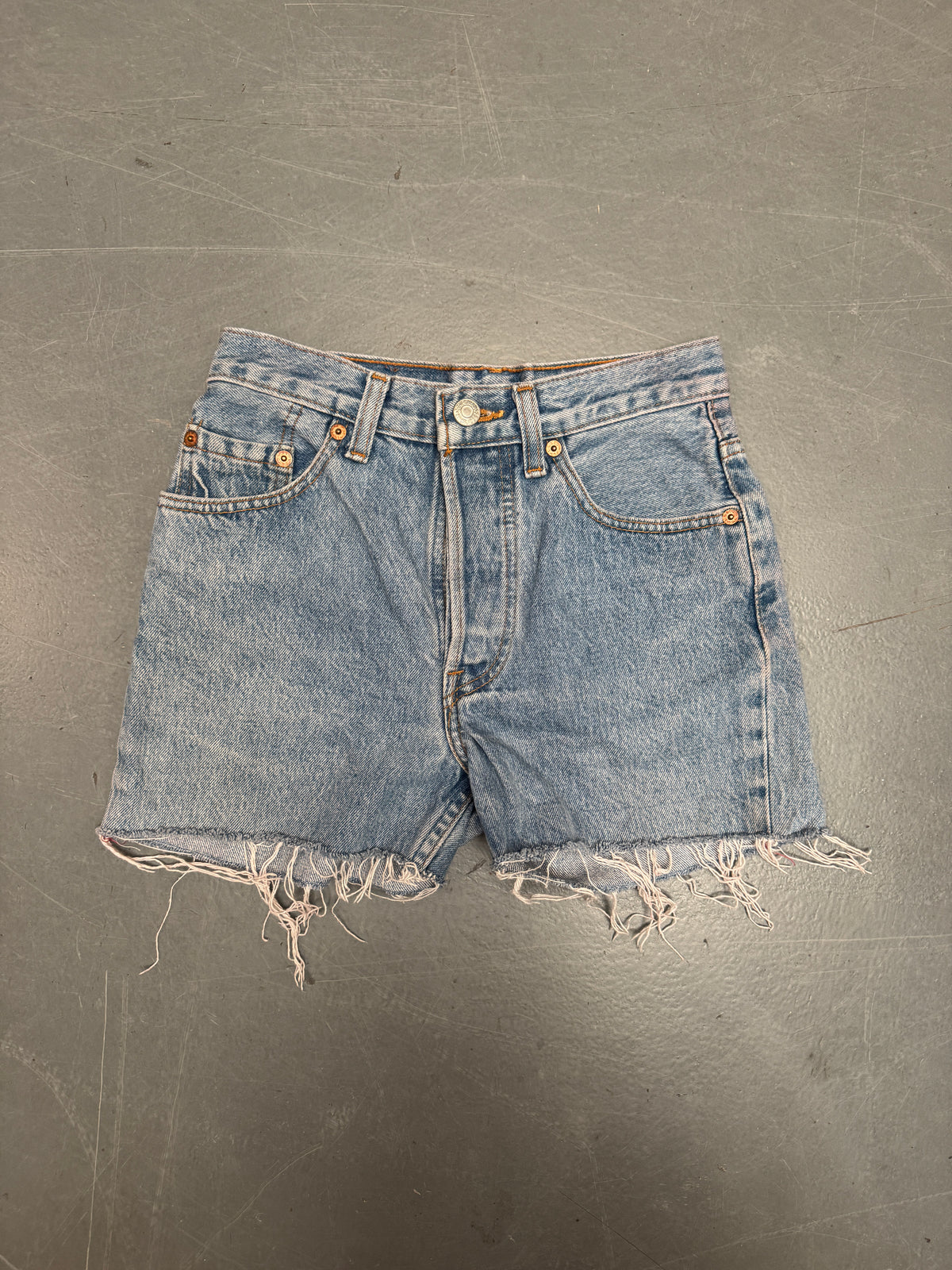 Vintage Levis Cut Off Denim Shorts - 90s Made - W 24 - SH1220