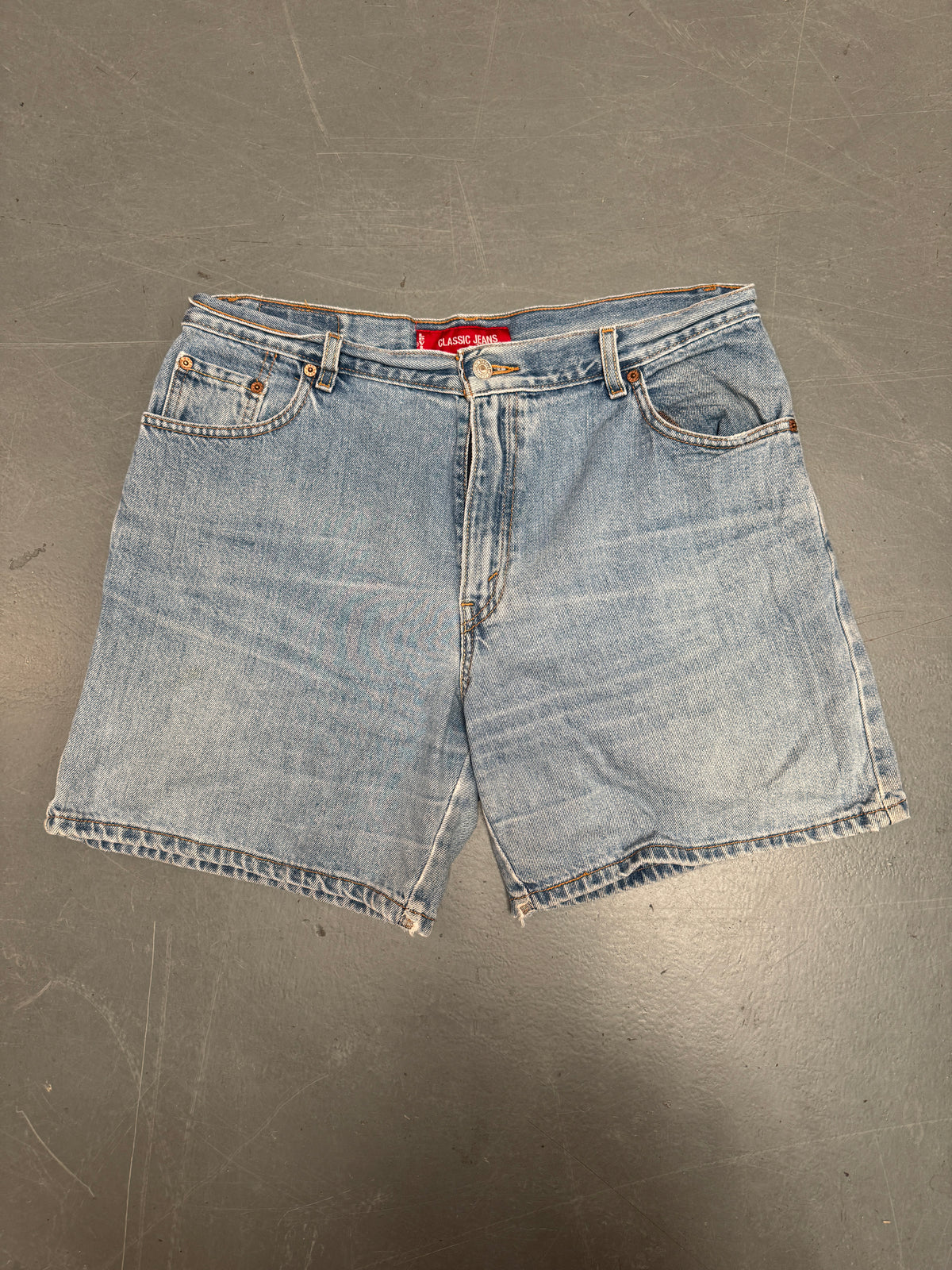 Vintage Levis Cut Off Denim Shorts - 90s Made - W 34 - SH1223