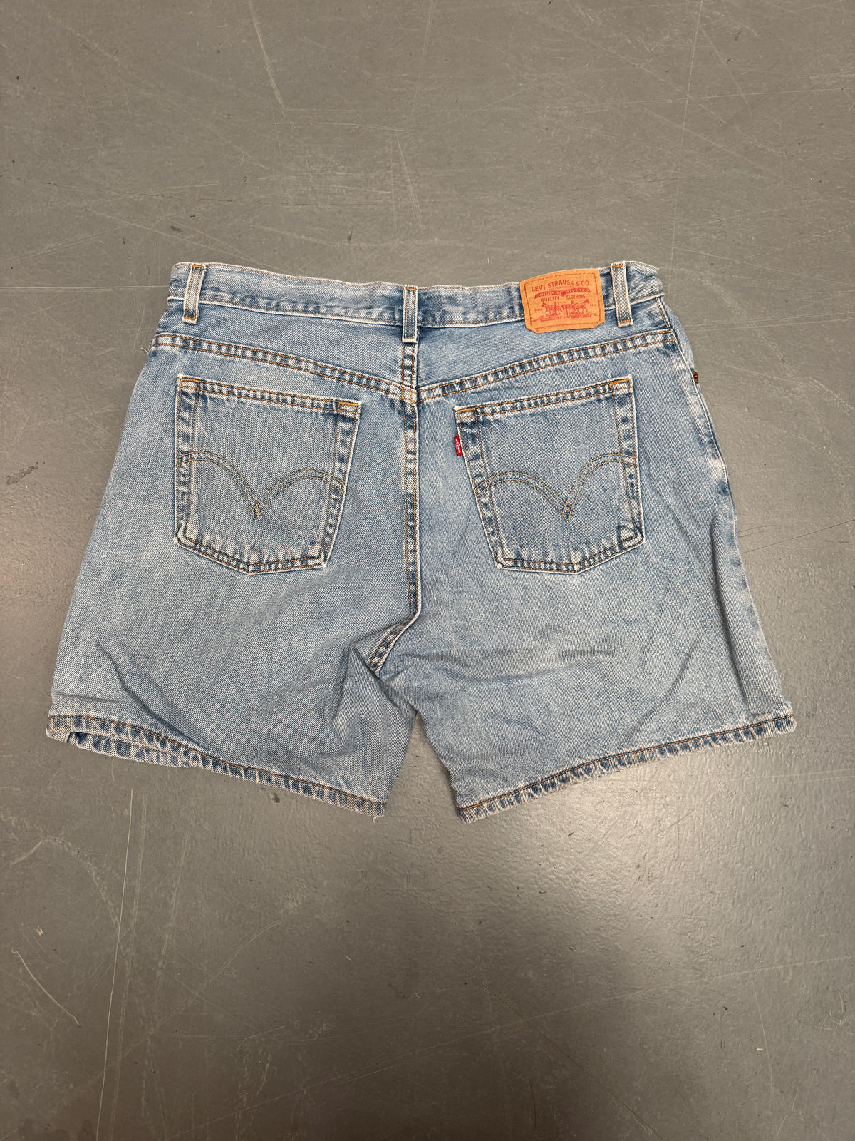 Vintage Levis Cut Off Denim Shorts - 90s Made - W 34 - SH1223