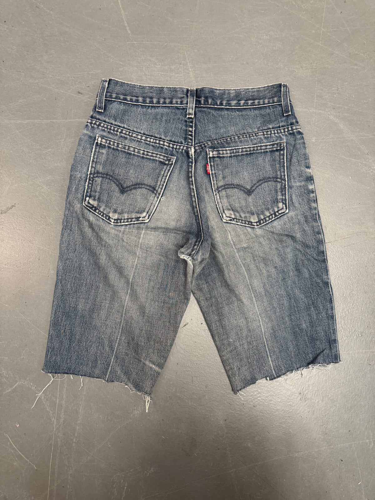 Vintage Levis Cut Off Denim Shorts - 90s Made - W 28 - SH1224