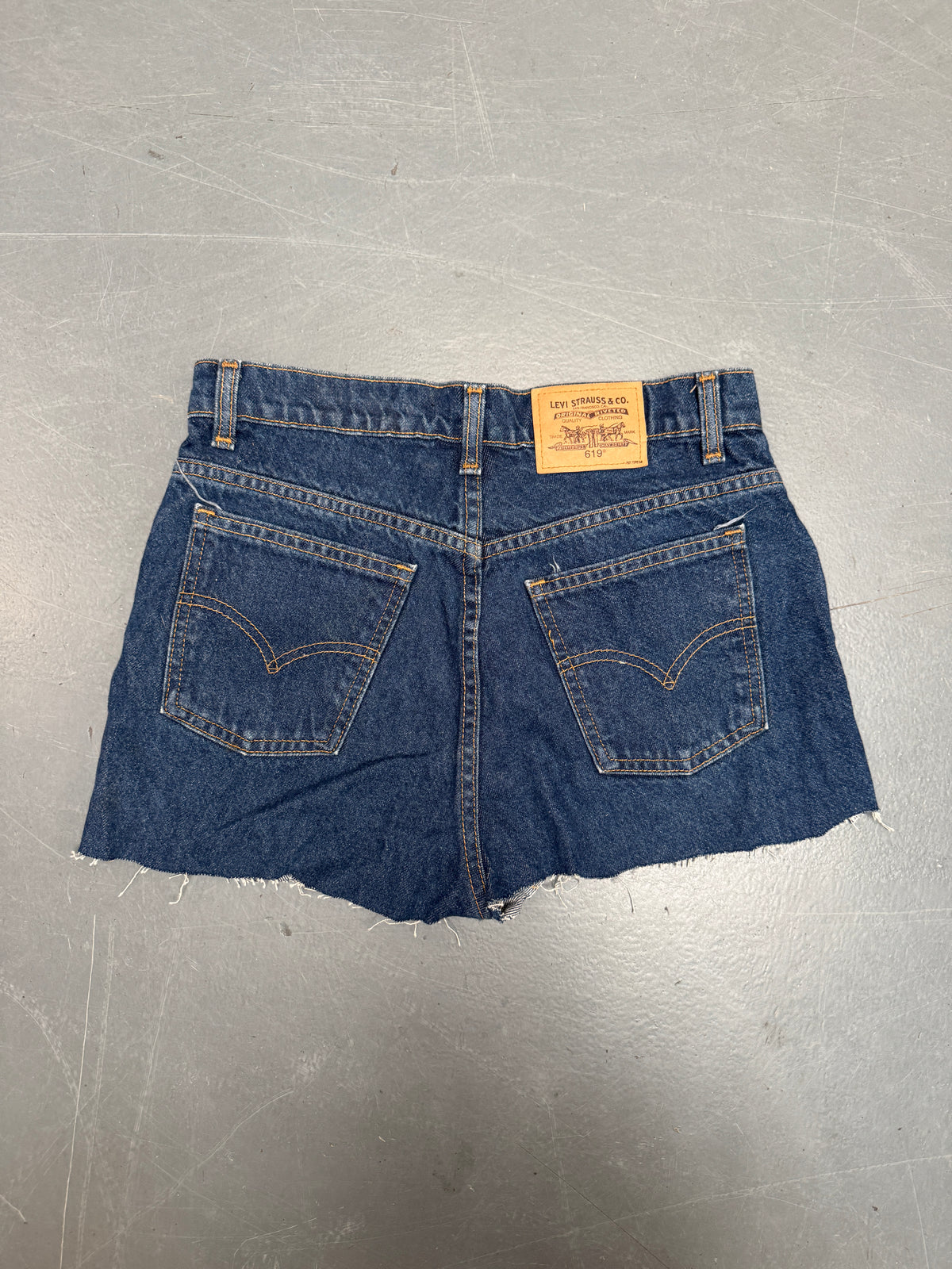 Vintage Levis Cut Off Denim Shorts - 90s Made - W 28 - SH1228