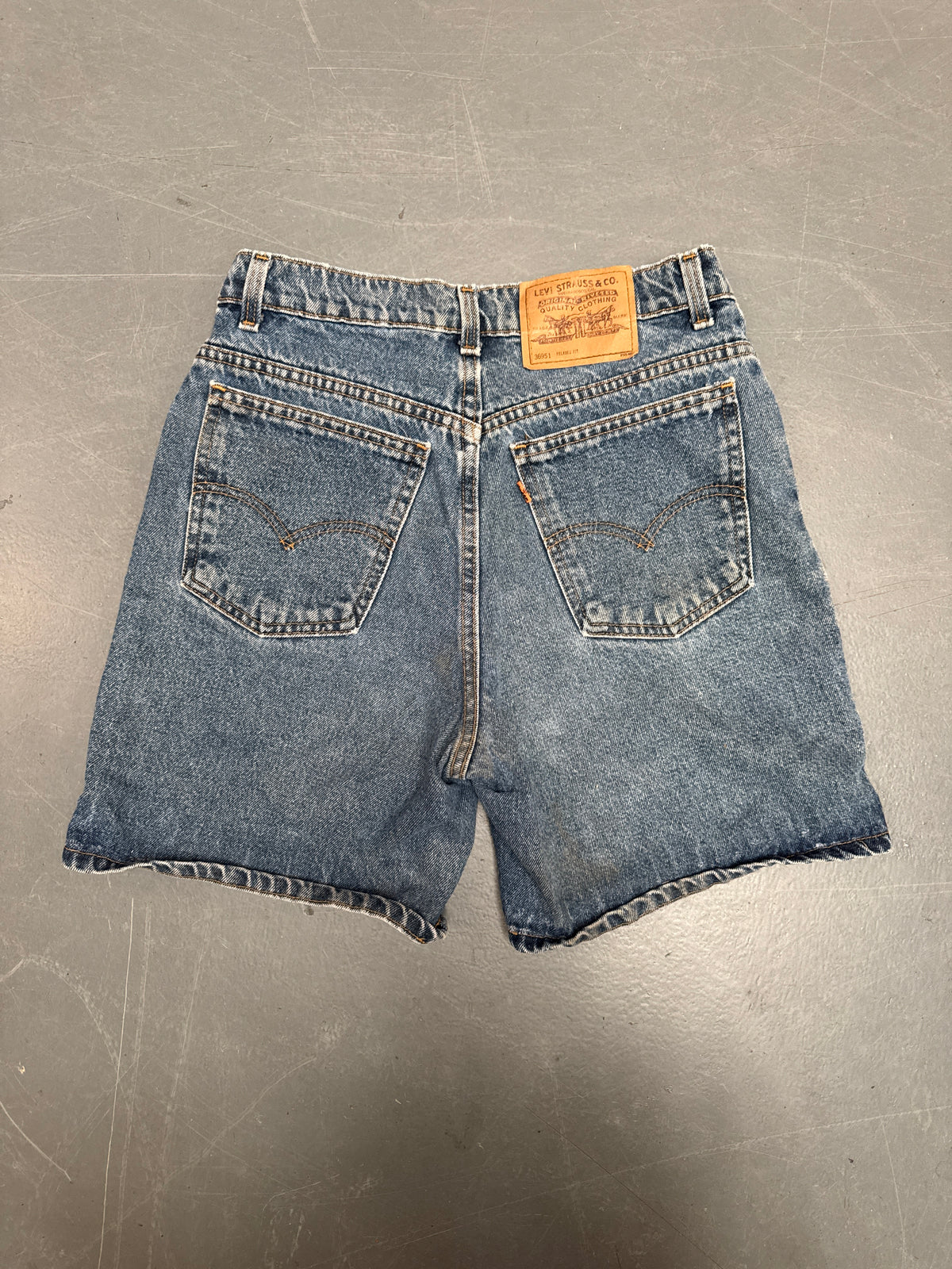 Vintage Levis Cut Off Denim Shorts - 90s Made - W 28 - SH1229