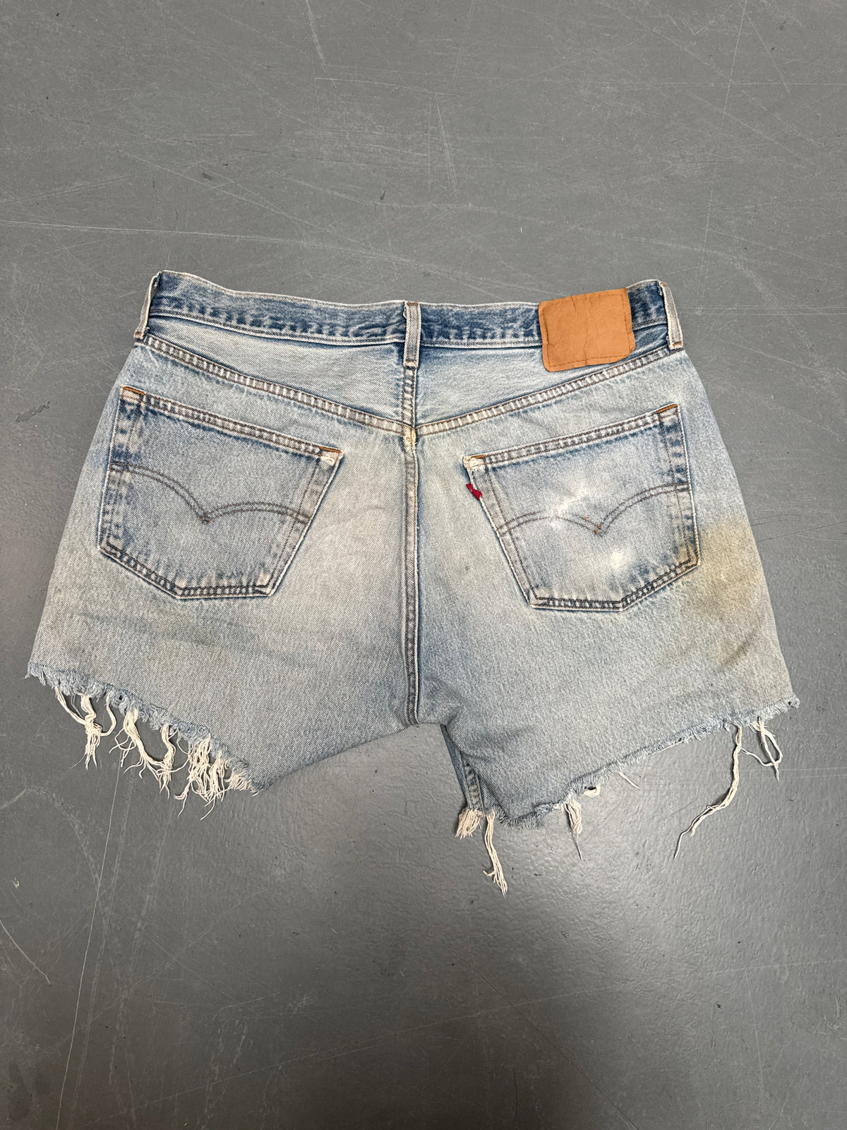 Vintage Levis Cut Off Denim Shorts - 90s Made - W 36 - SH1232
