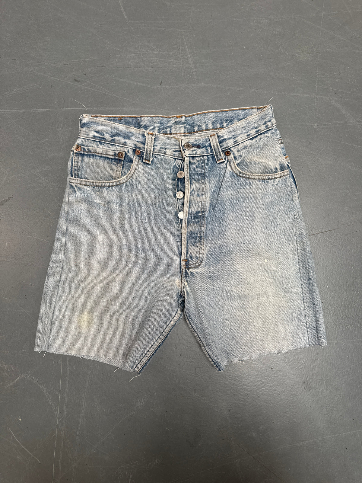 Vintage Levis Cut Off Denim Shorts - 90s Made - W 28 - SH1235
