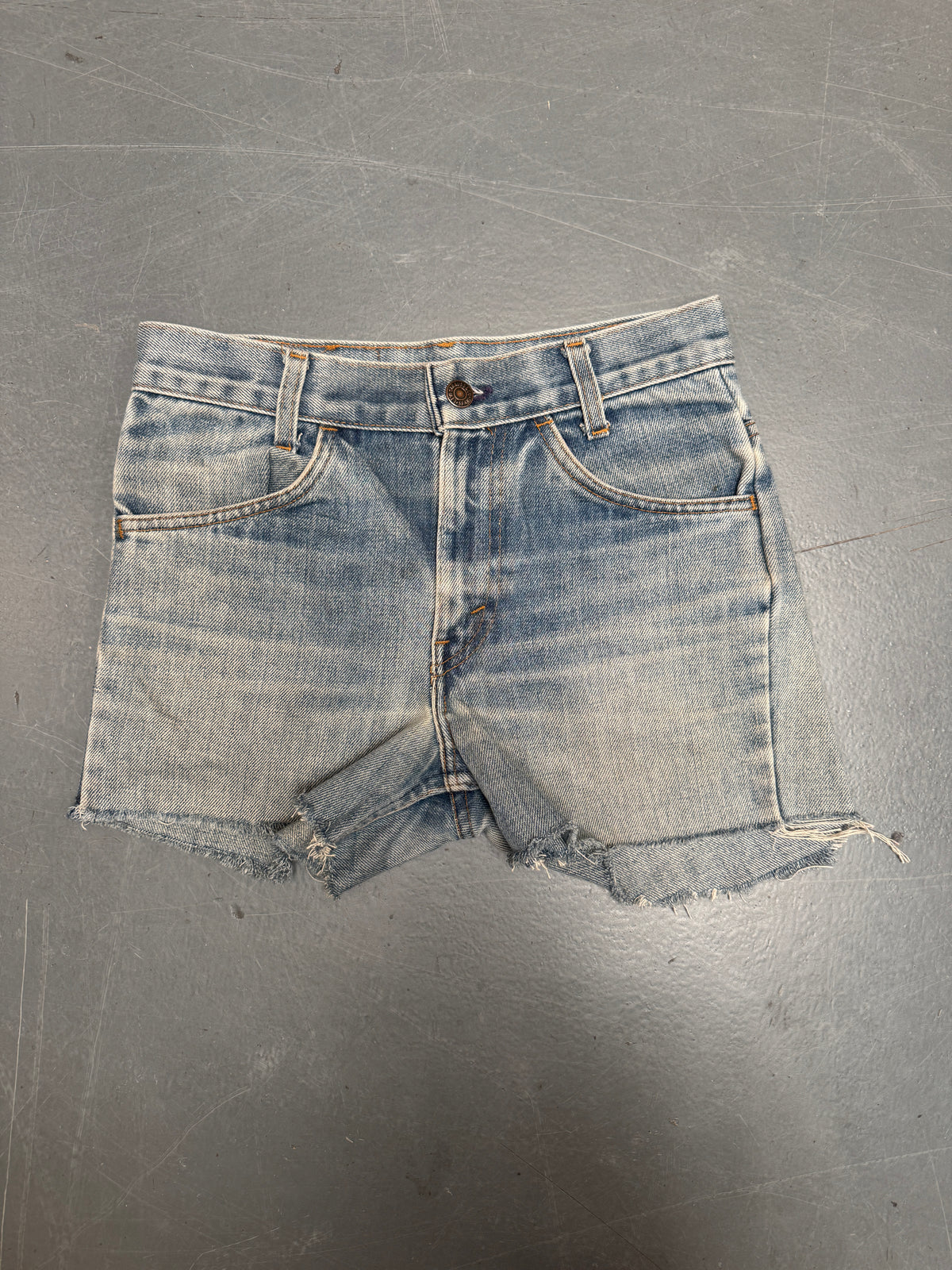 Vintage Levis Cut Off Denim Shorts - 90s Made - W 26 - SH1237