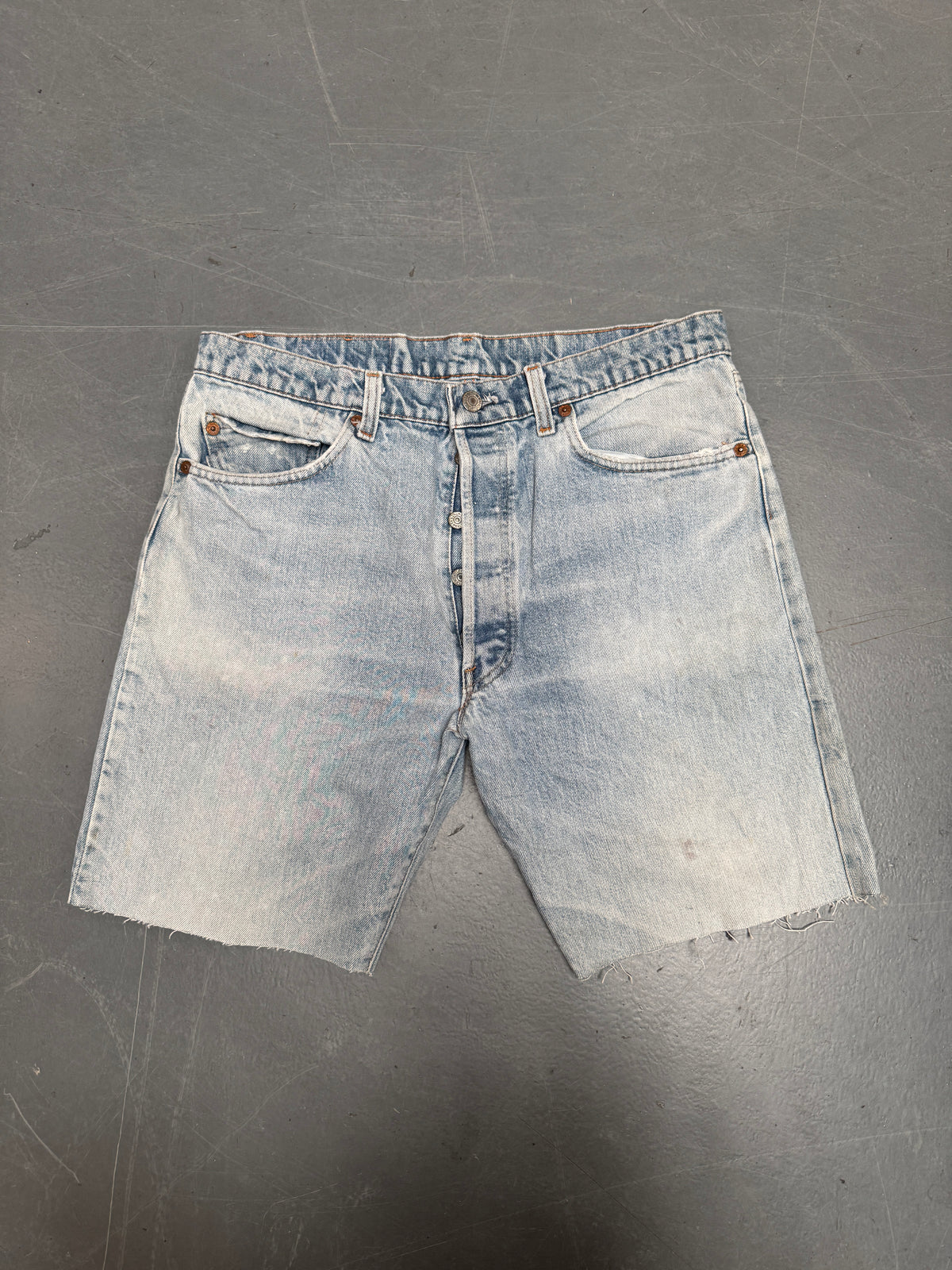 Vintage Levis Cut Off Denim Shorts - 90s Made - W 32 - SH1238