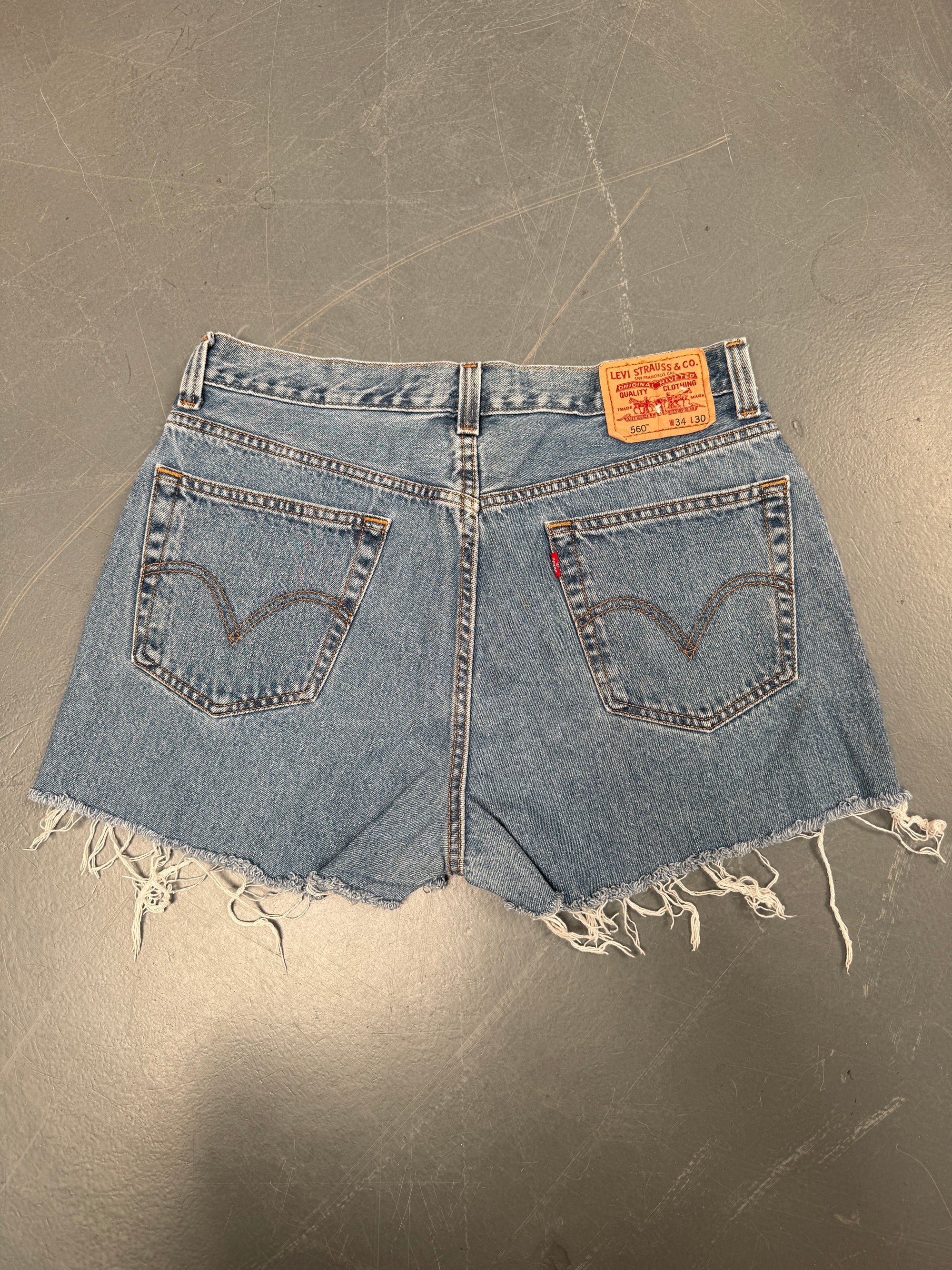 Vintage Ladies Levis Cut Off Denim Shorts - 90s Made - W 33 - SH124