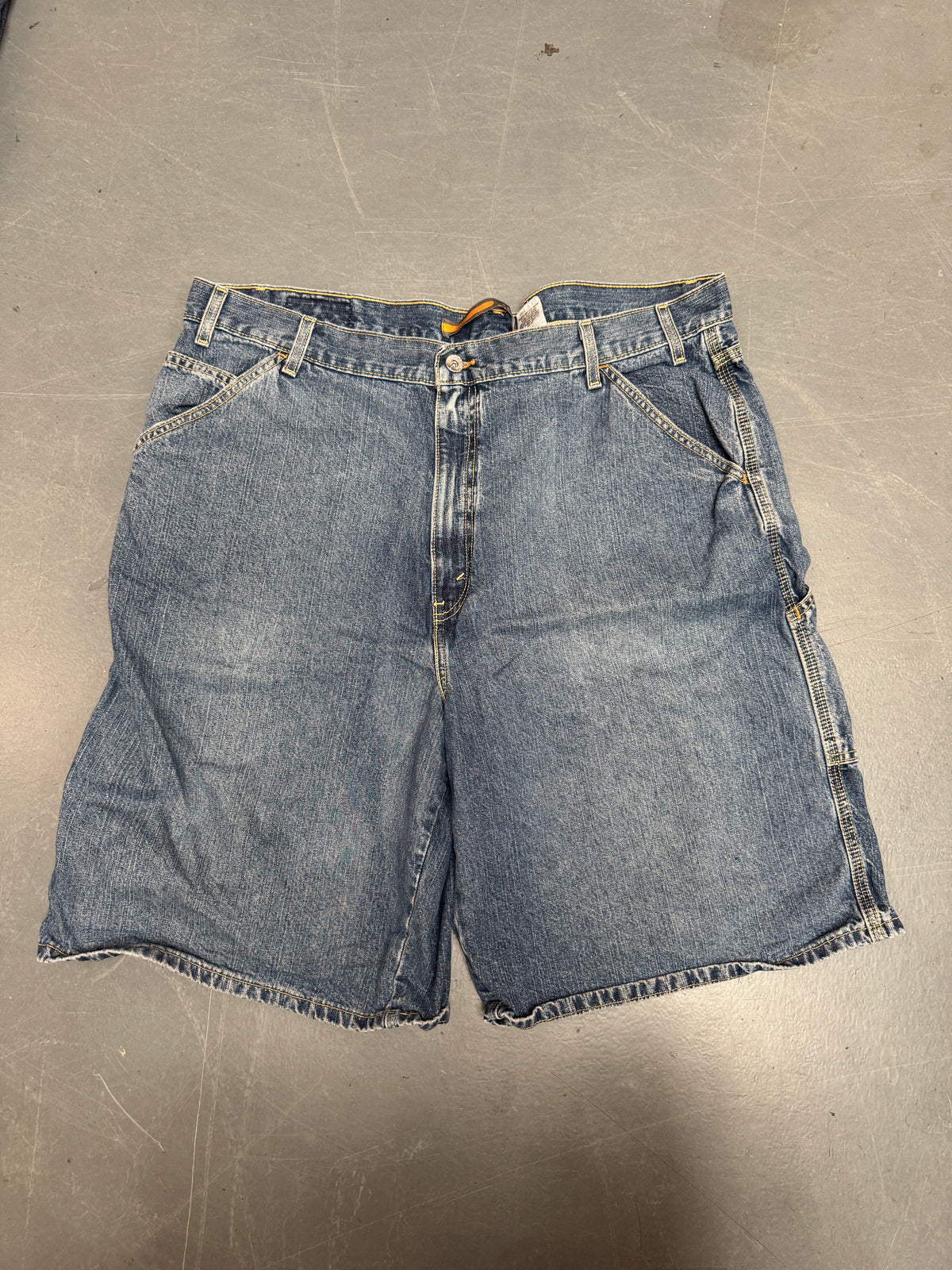 Vintage Levis Cut Off Denim Shorts - 90s Made - W 40 - SH1240