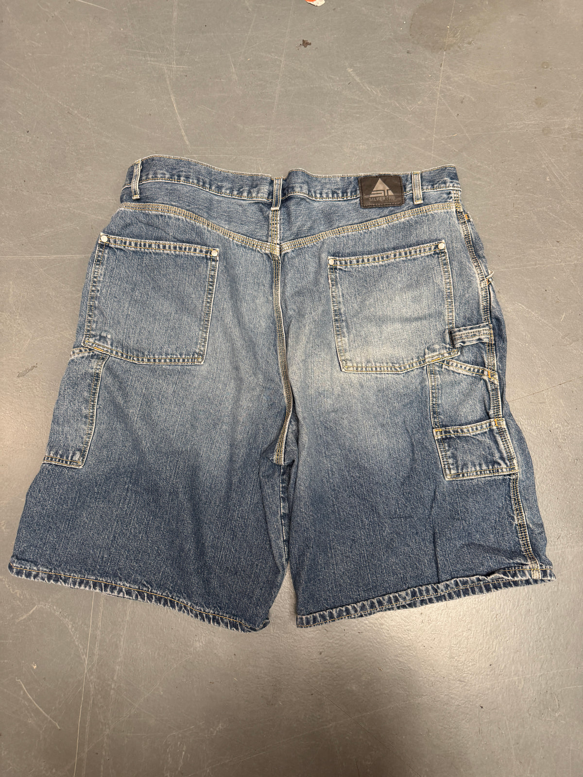 Vintage Levis Cut Off Denim Shorts - 90s Made - W 40 - SH1240