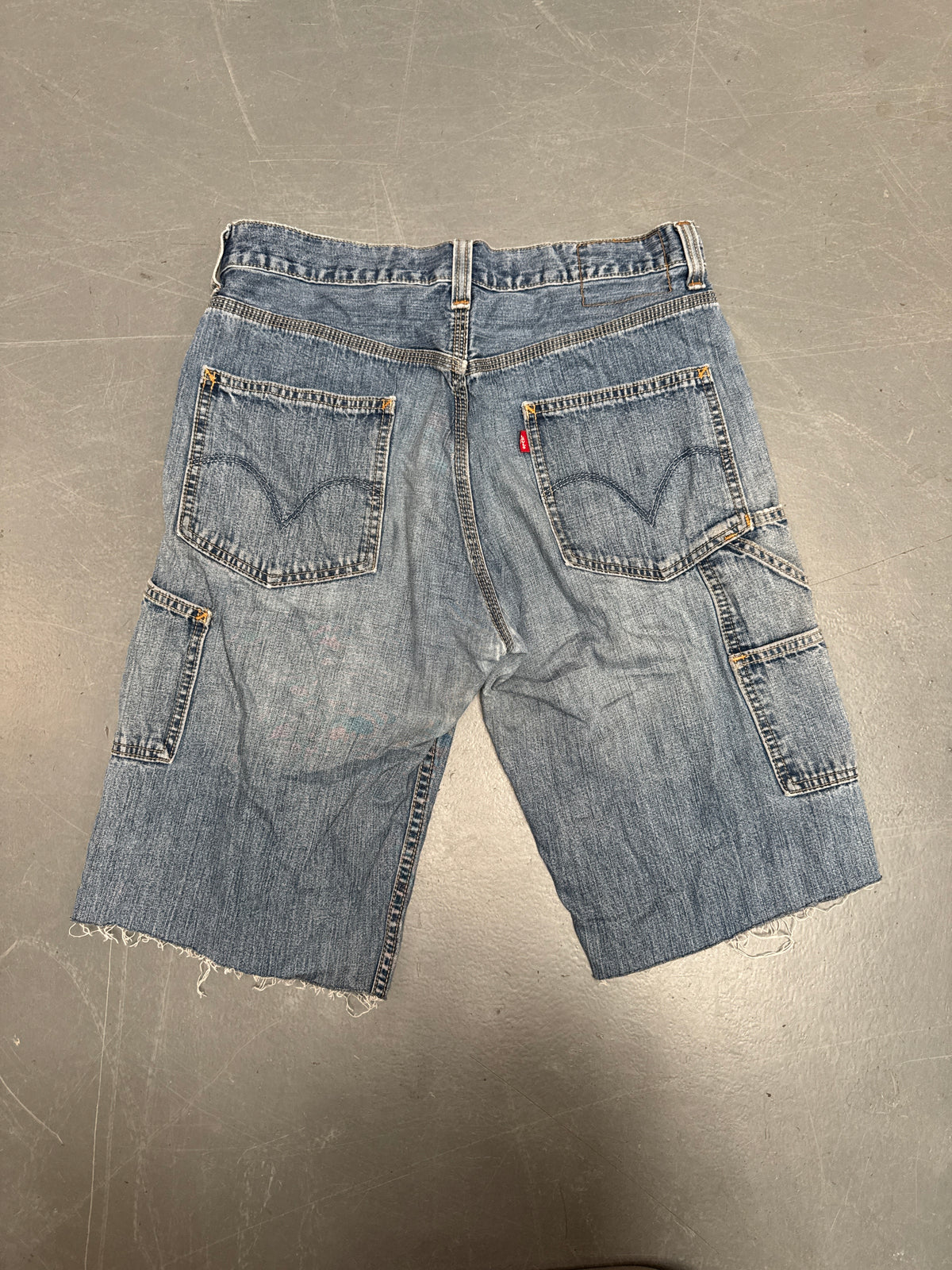 Vintage Levis Cut Off Denim Shorts - 90s Made - W 32 - SH1244