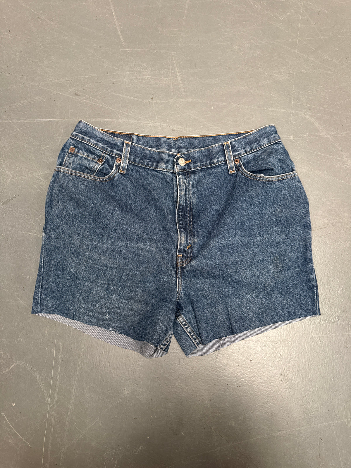 Vintage Levis Cut Off Denim Shorts - 90s Made - W 32 - SH1246