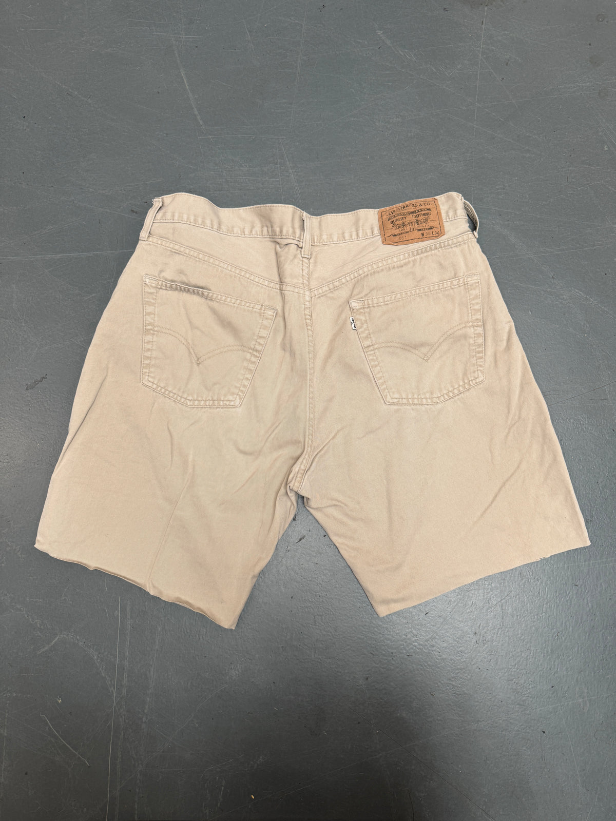 Vintage Levis Cut Off Denim Shorts - 90s Made - W 34 - SH1253