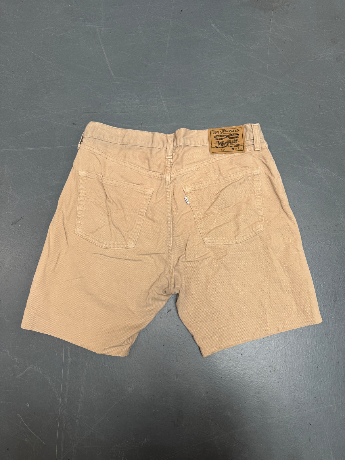 Vintage Levis Cut Off Denim Shorts - 90s Made - W 32 - SH1254