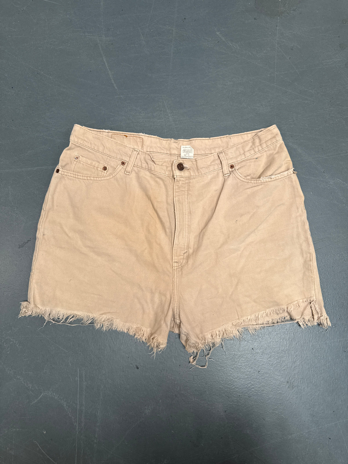 Vintage Levis Cut Off Denim Shorts - 90s Made - W 38 - SH1259
