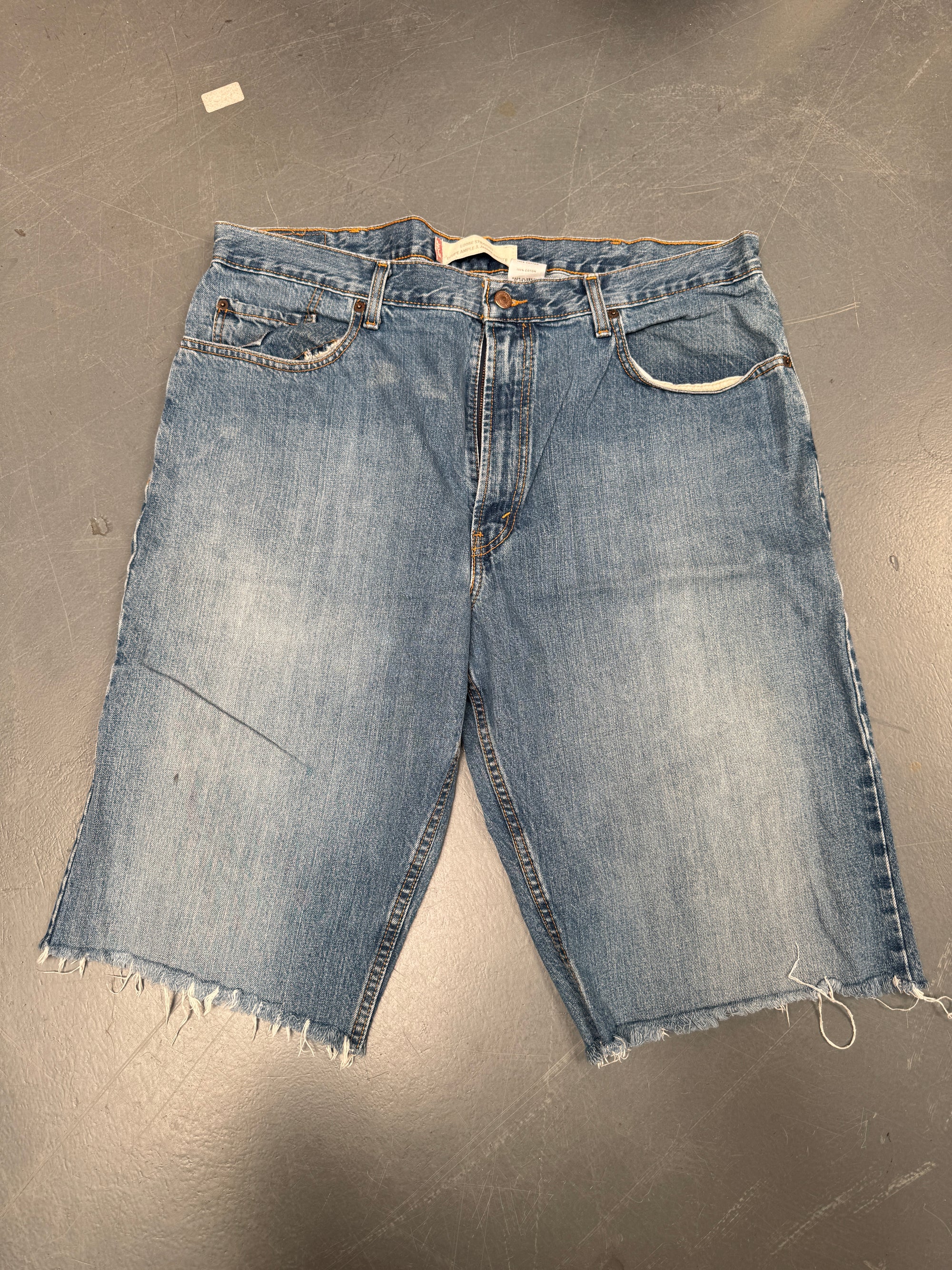 Vintage Ladies Levis Cut Off Denim Shorts - 90s Made - W 39 - SH126