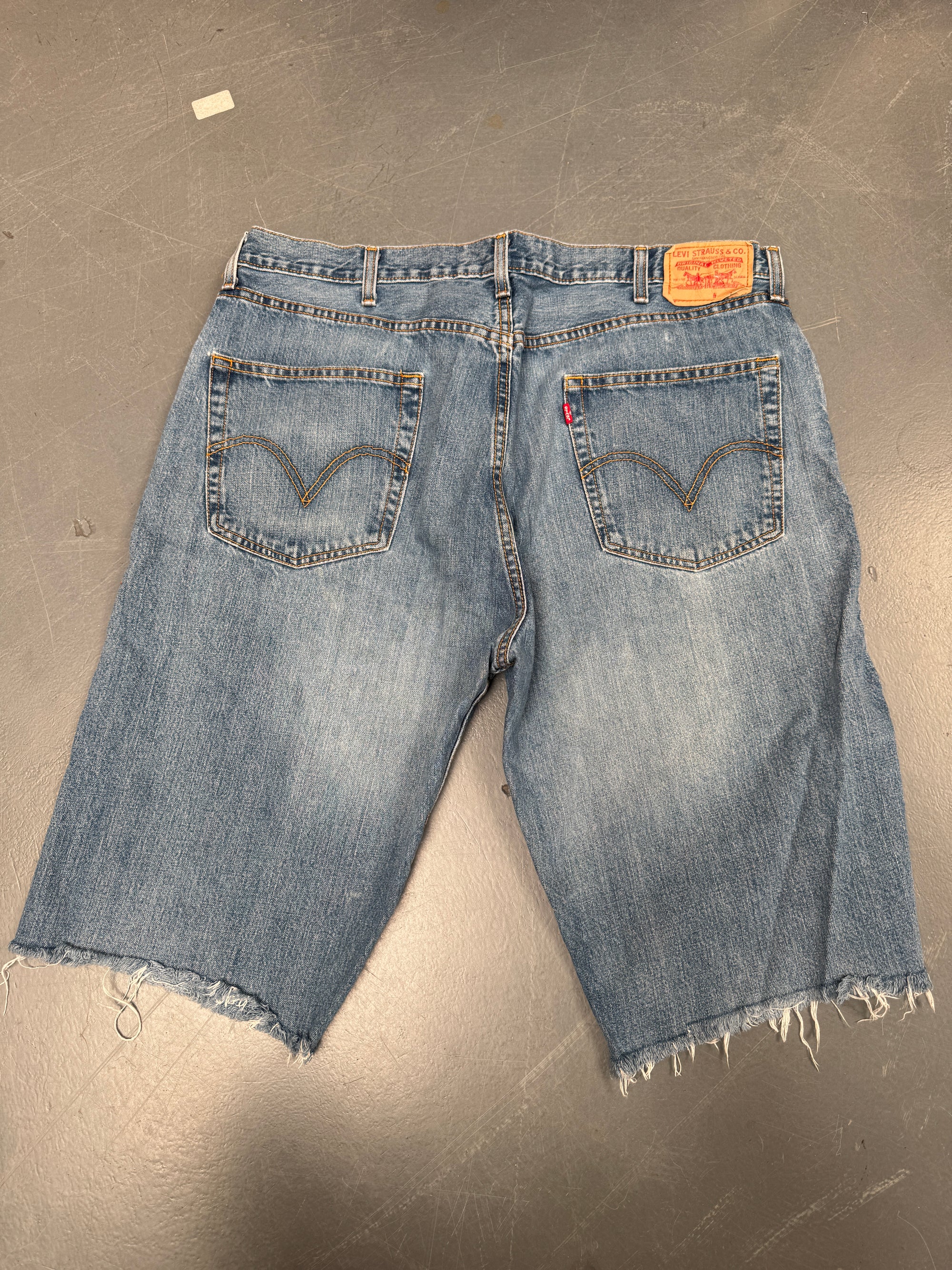 Vintage Ladies Levis Cut Off Denim Shorts - 90s Made - W 39 - SH126