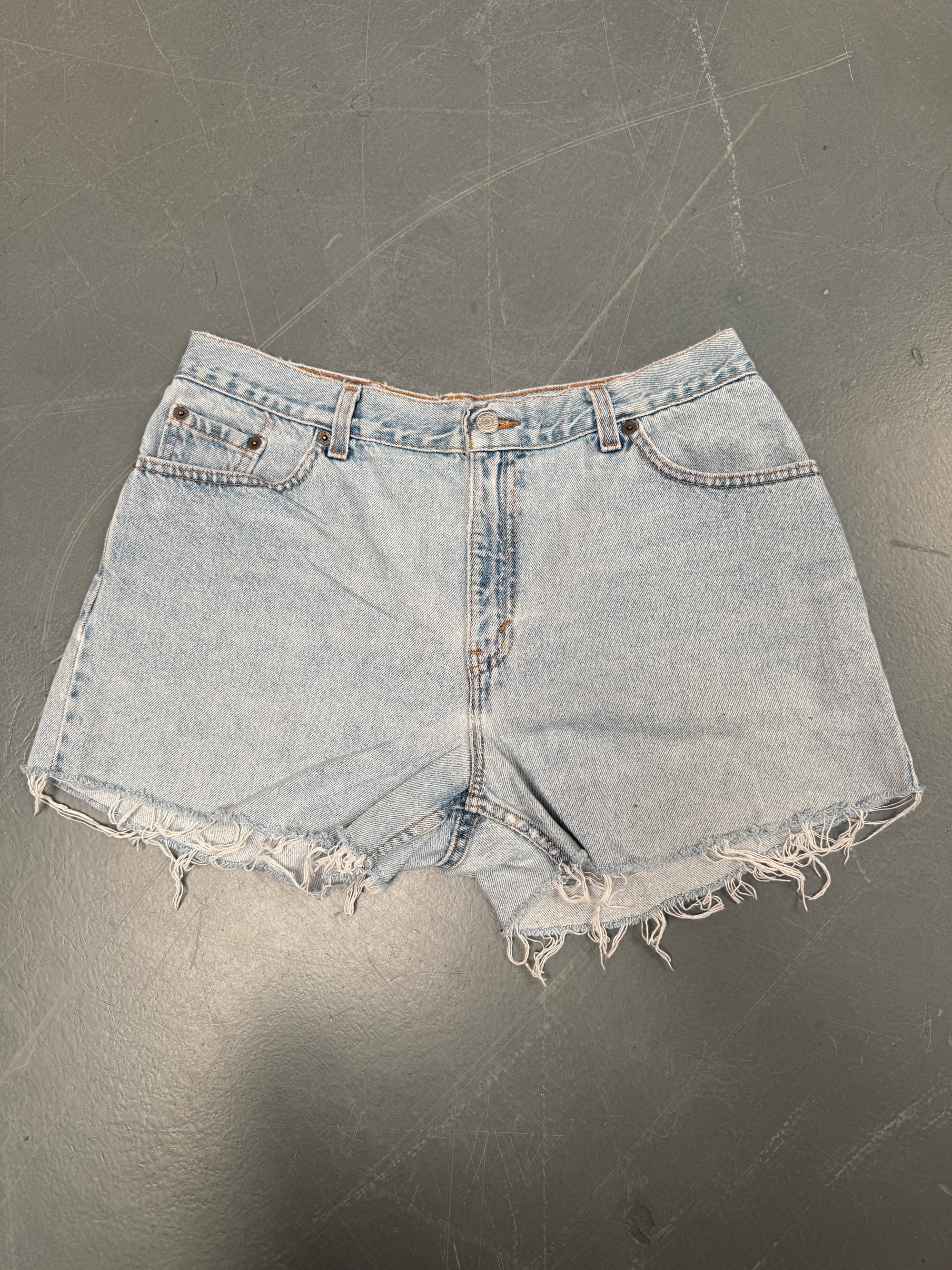 Vintage Ladies Levis Cut Off Denim Shorts - 90s Made - W 32 - SH127