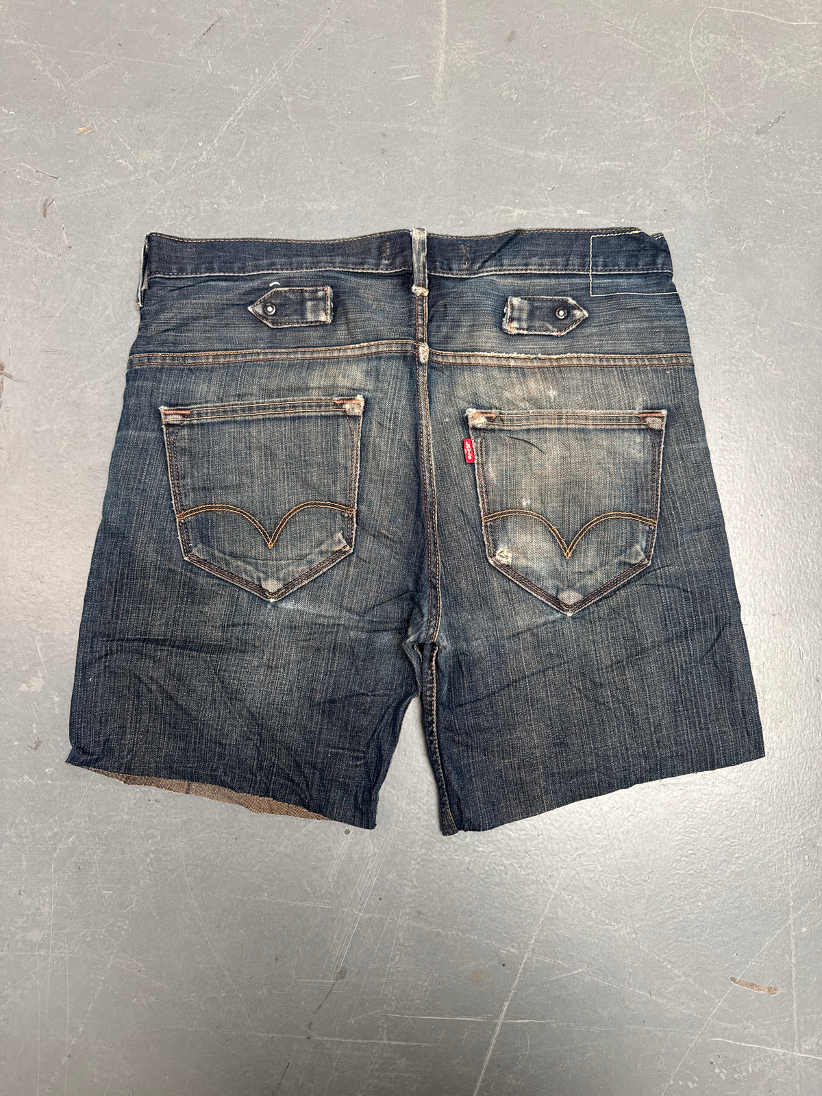 Vintage Levis Cut Off Denim Shorts - 90s Made - W 34 - SH1309