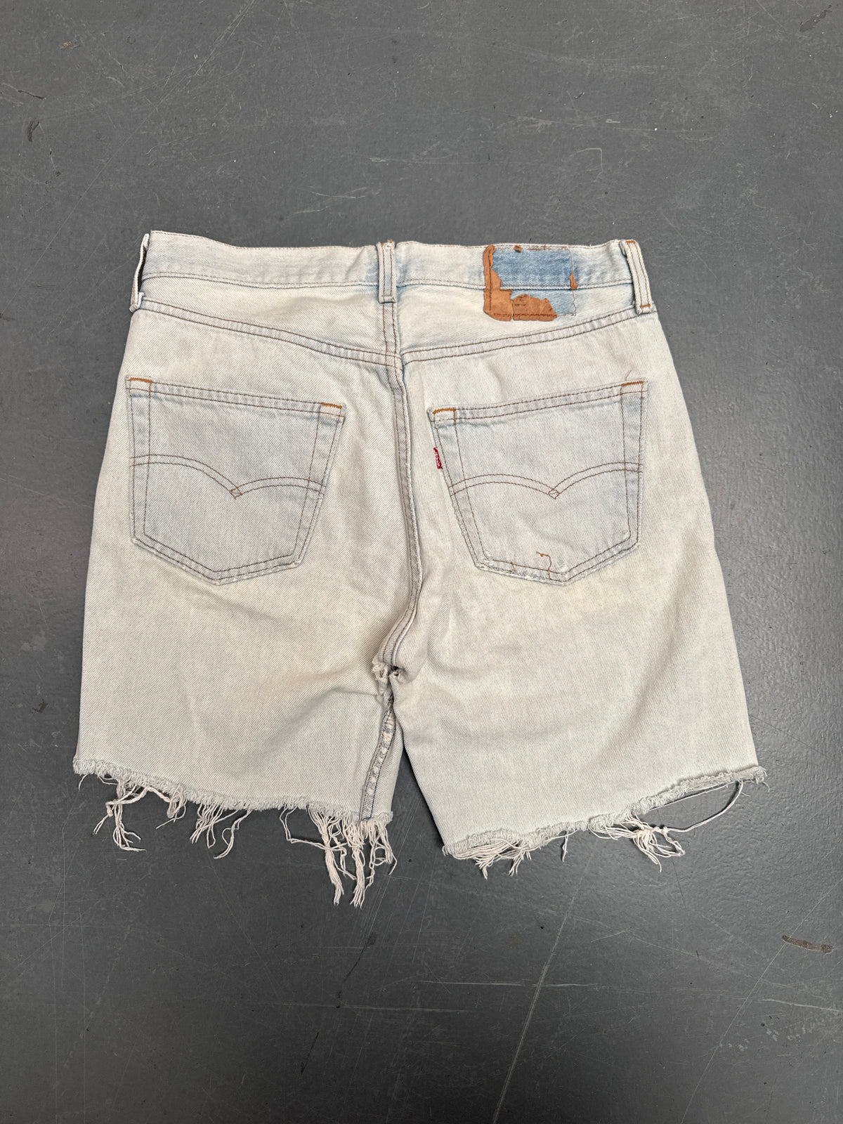 Vintage Levis Cut Off Denim Shorts - 90s Made - W 30 - SH1310