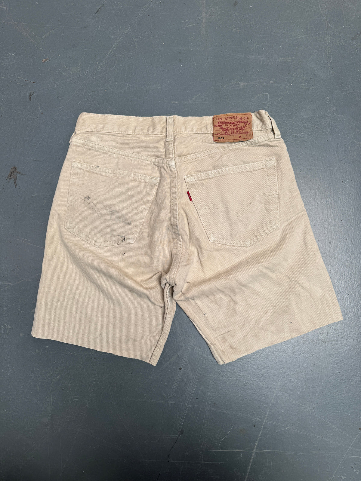 Vintage Levis Cut Off Denim Shorts - 90s Made - W 28 - SH1312