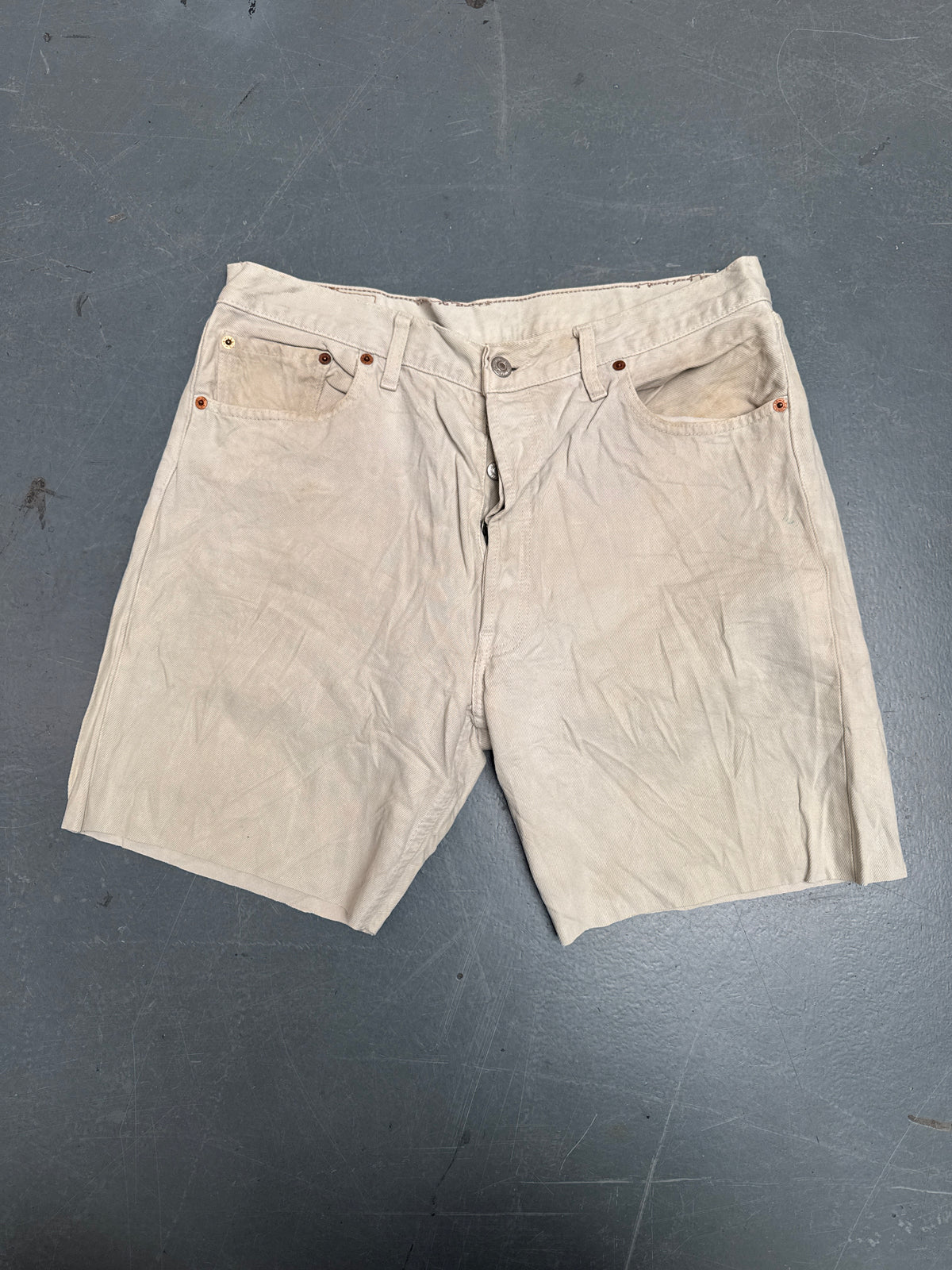 Vintage Levis Cut Off Denim Shorts - 90s Made - W 32 - SH1319