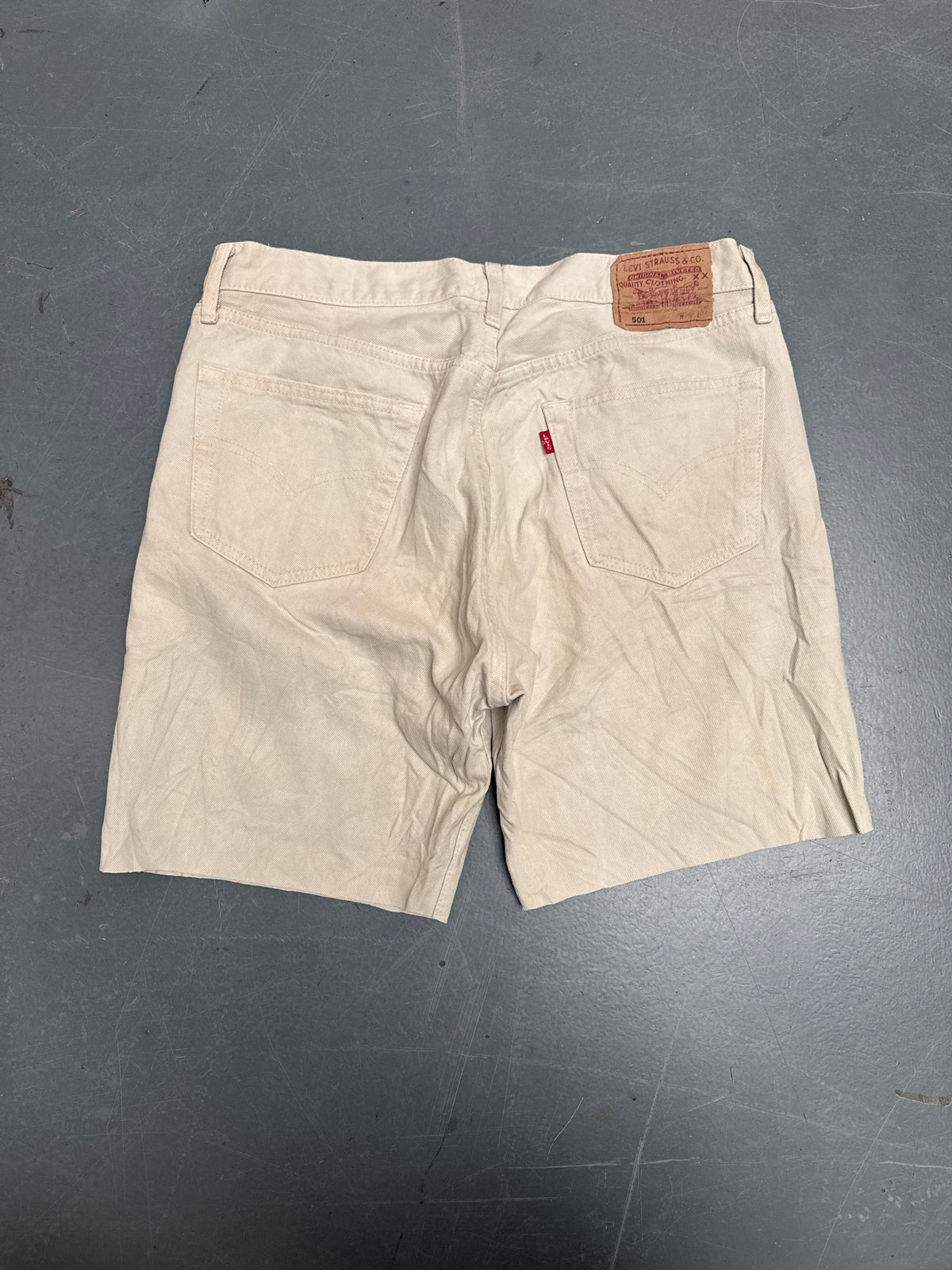 Vintage Levis Cut Off Denim Shorts - 90s Made - W 32 - SH1319