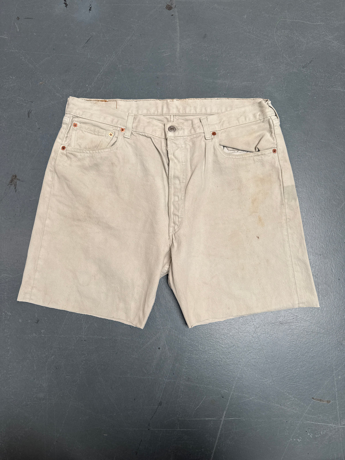 Vintage Levis Cut Off Denim Shorts - 90s Made - W 34 - SH1320