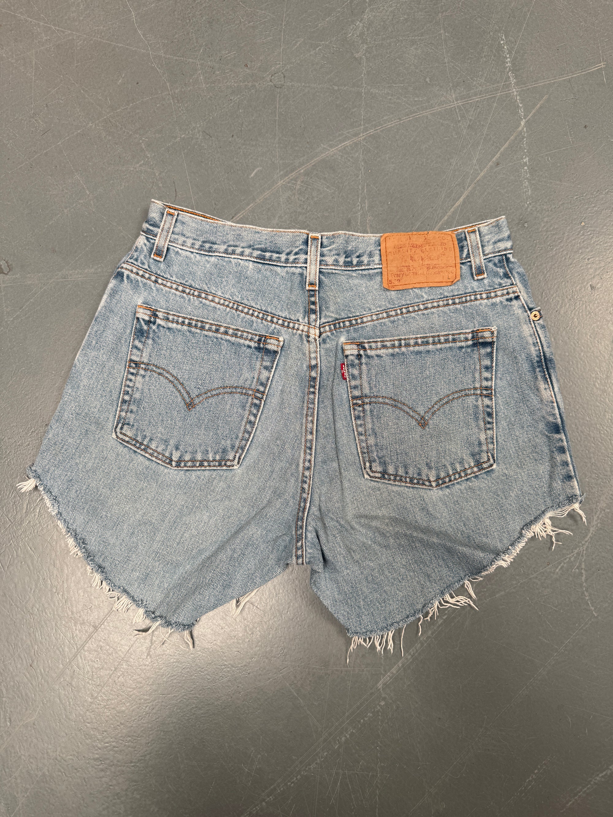Vintage Ladies Levis Cut Off Denim Shorts - 90s Made - W 30 - SH134