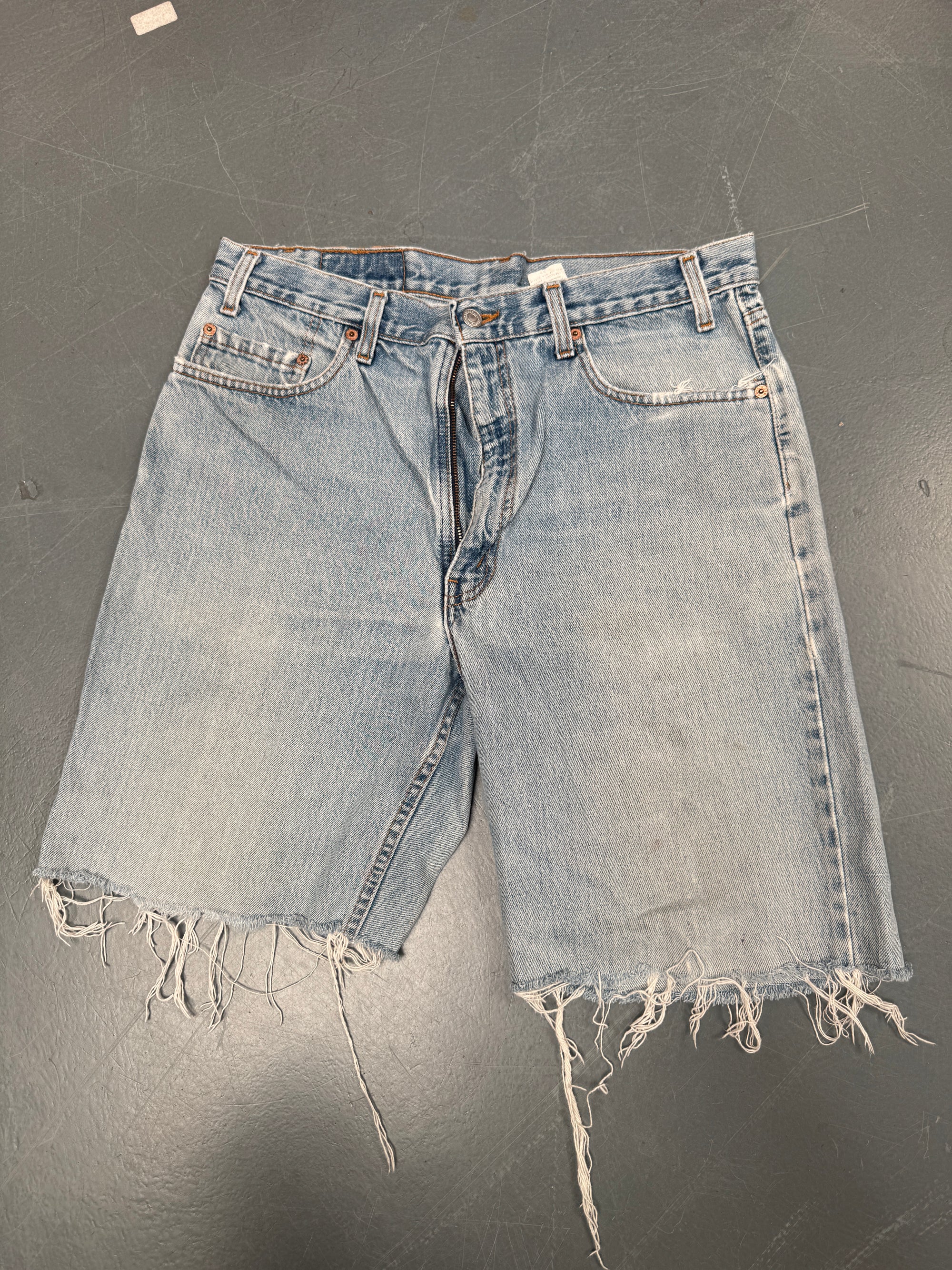 Vintage Ladies Levis Cut Off Denim Shorts - 90s Made - W 33 - SH137