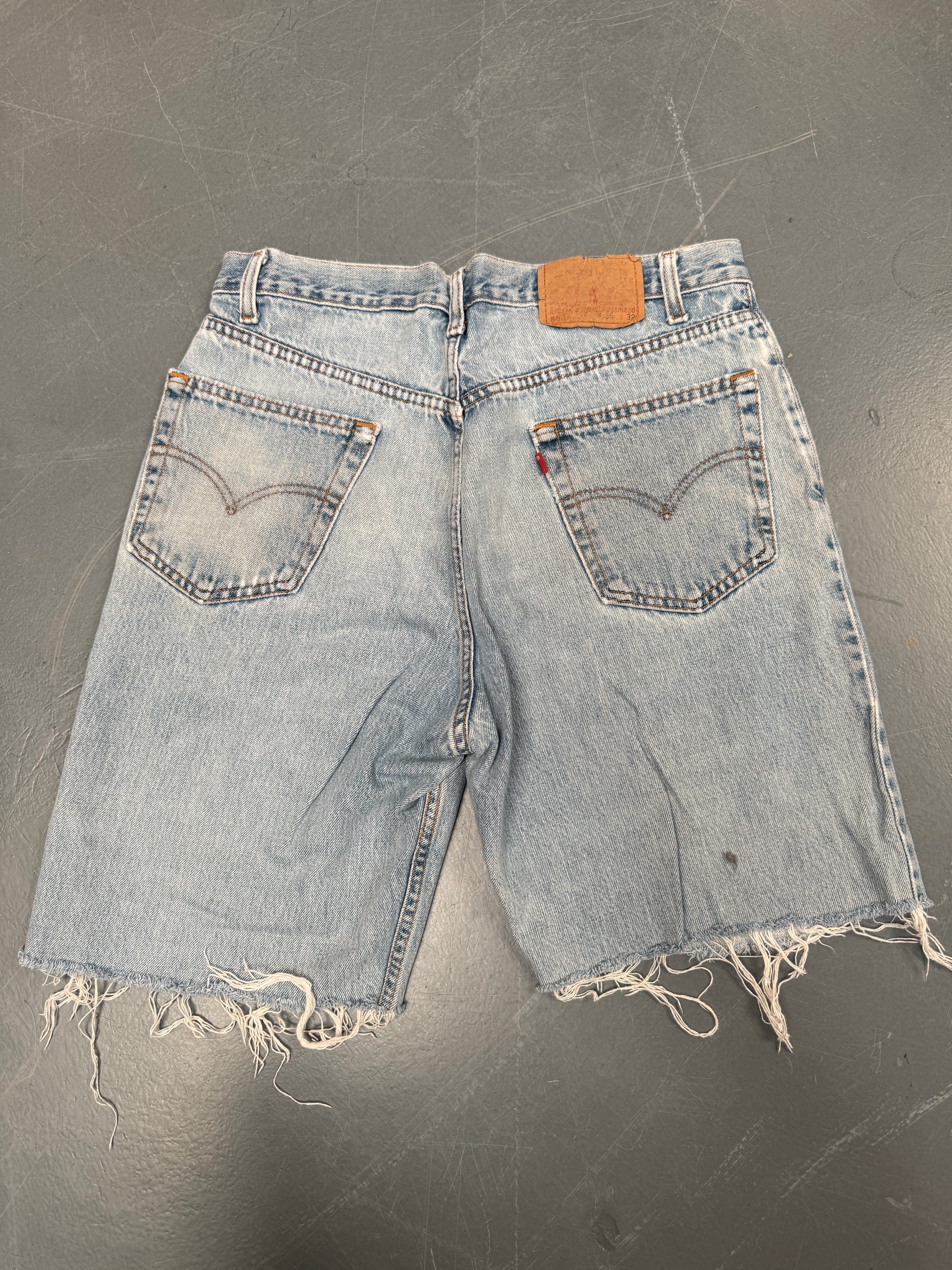 Vintage Ladies Levis Cut Off Denim Shorts - 90s Made - W 33 - SH137