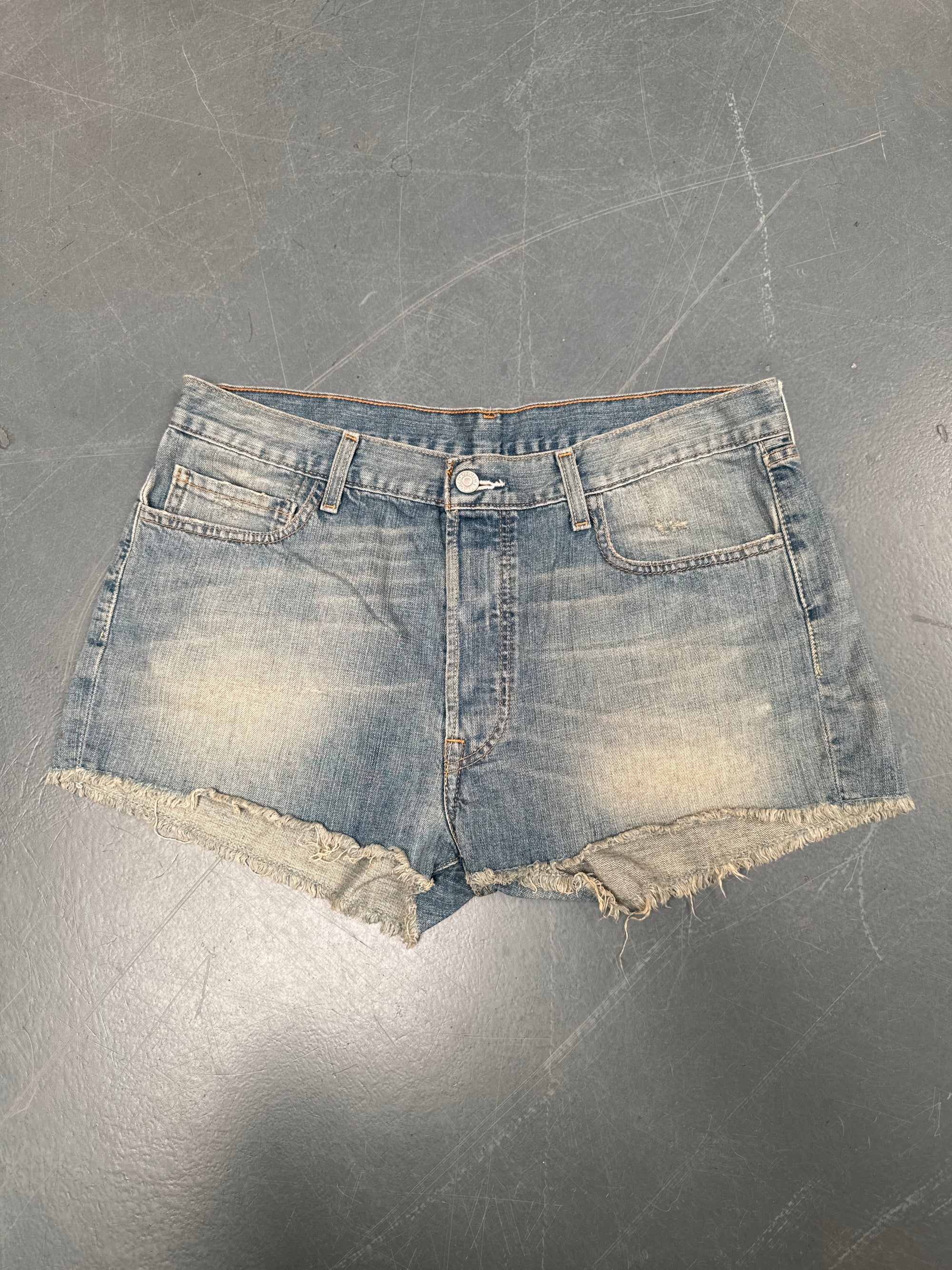 Vintage Ladies Levis Cut Off Denim Shorts - 90s Made - W 34 - SH147